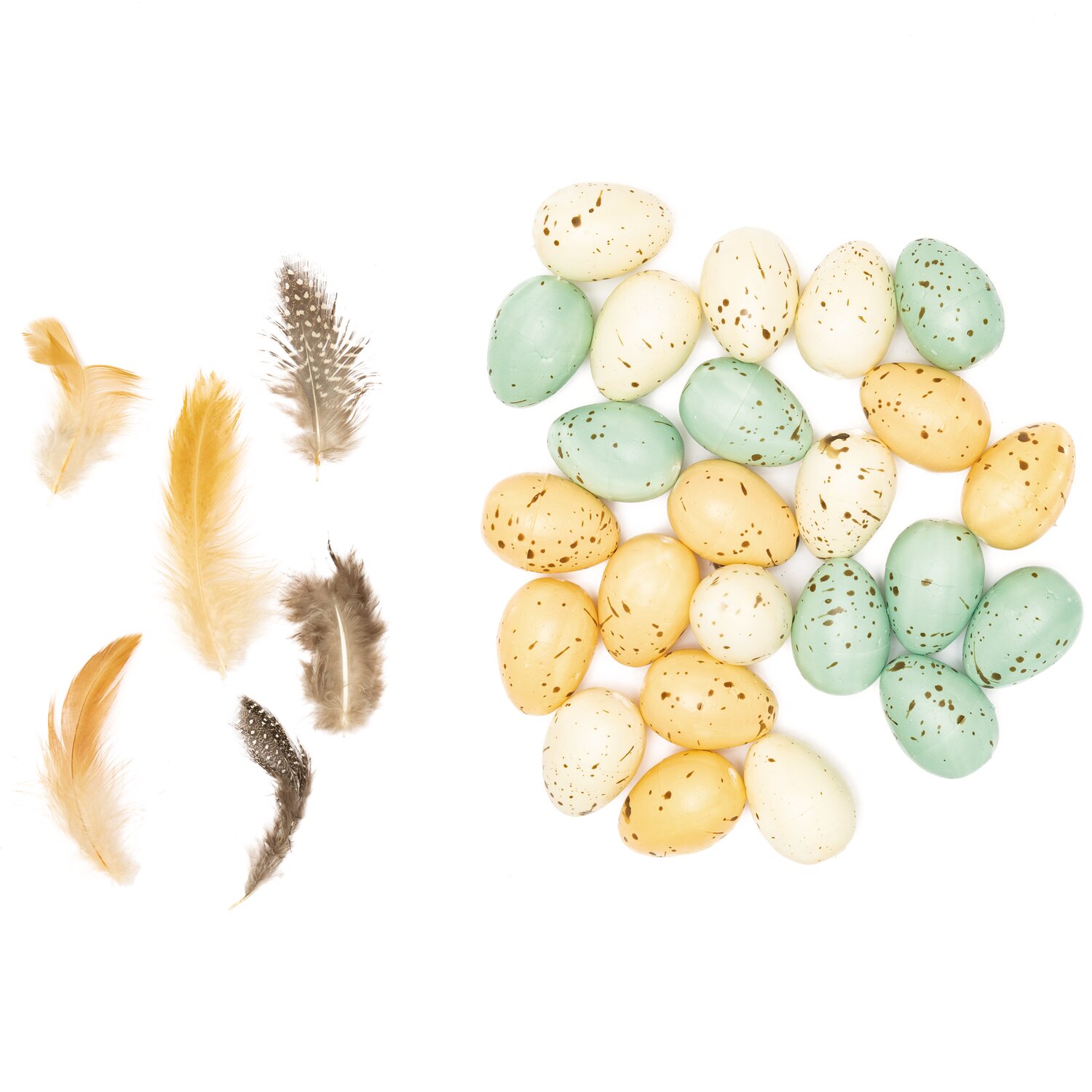 Eier und Federn creme-blau 4cm 24 Stück, dekorative Ostereier und Federn in sanften Pastelltönen.