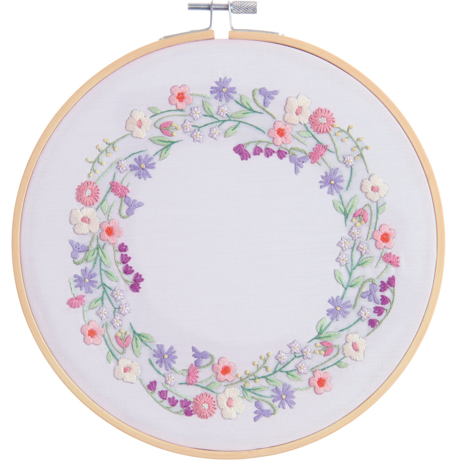 Stickpackung Vorgezeichnet Blumenkranz, Ø20cm, zeigt einen bunten Blumenkranz auf weißem Stoff, ideal für kreative Handarbeiten.