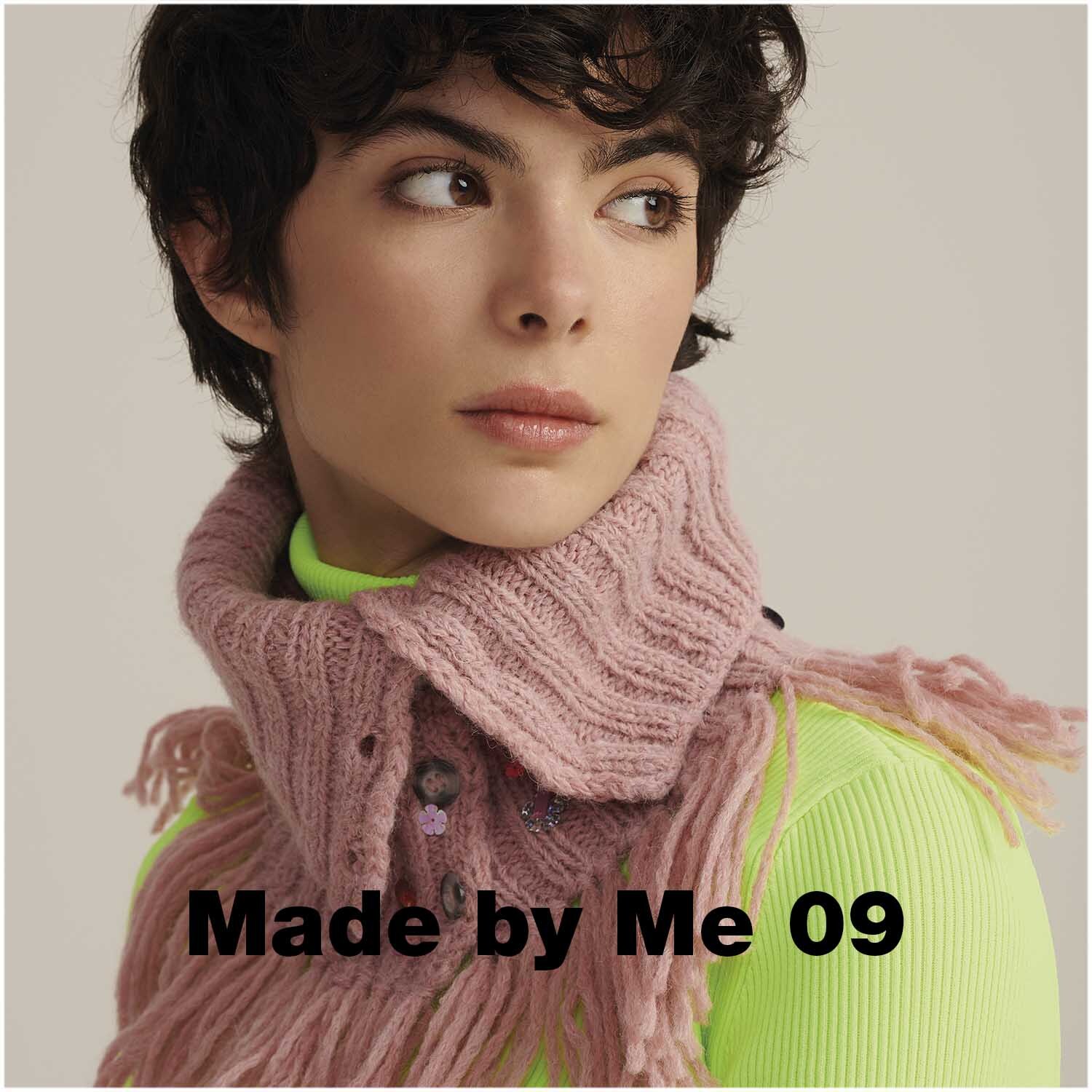 Rico Luxury Alpaca Superfine aran Schal in Altrosa, getragen von Frau in grünem Oberteil, stilvoll und modern.