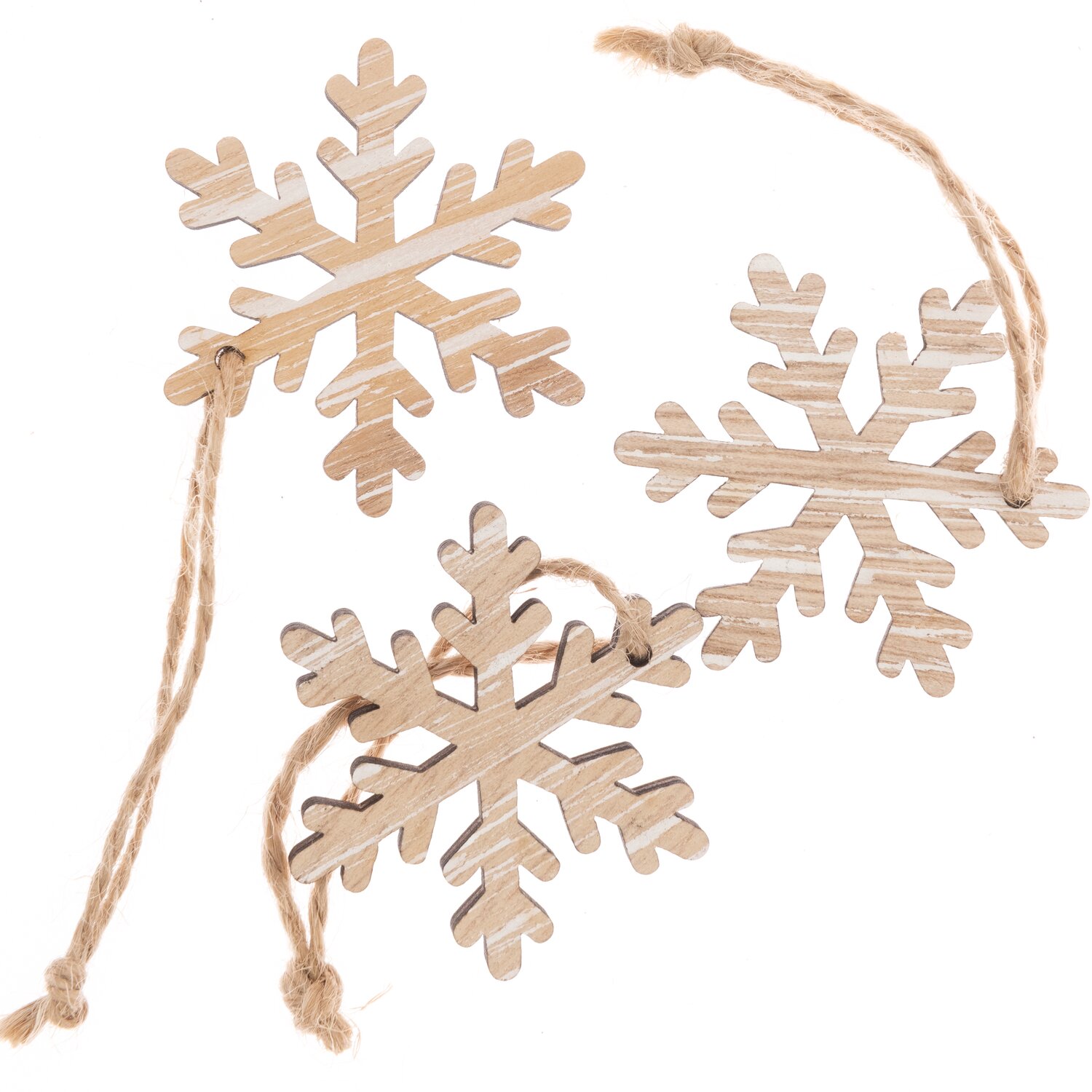 Holzhänger Schneeflocke natur 44x50mm 3 Stück: Drei natürliche Holzschneeflocken mit Juteband, ideal für Dekorationen.