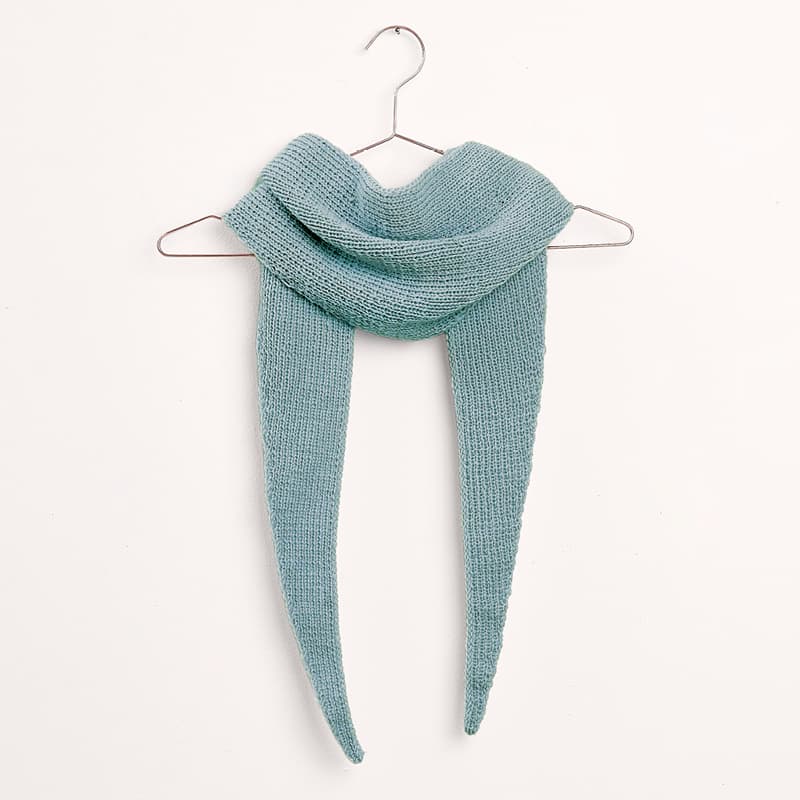 Gestricktes Tuch: Modell 16 aus dem Heft Luxury Knits Winter Special