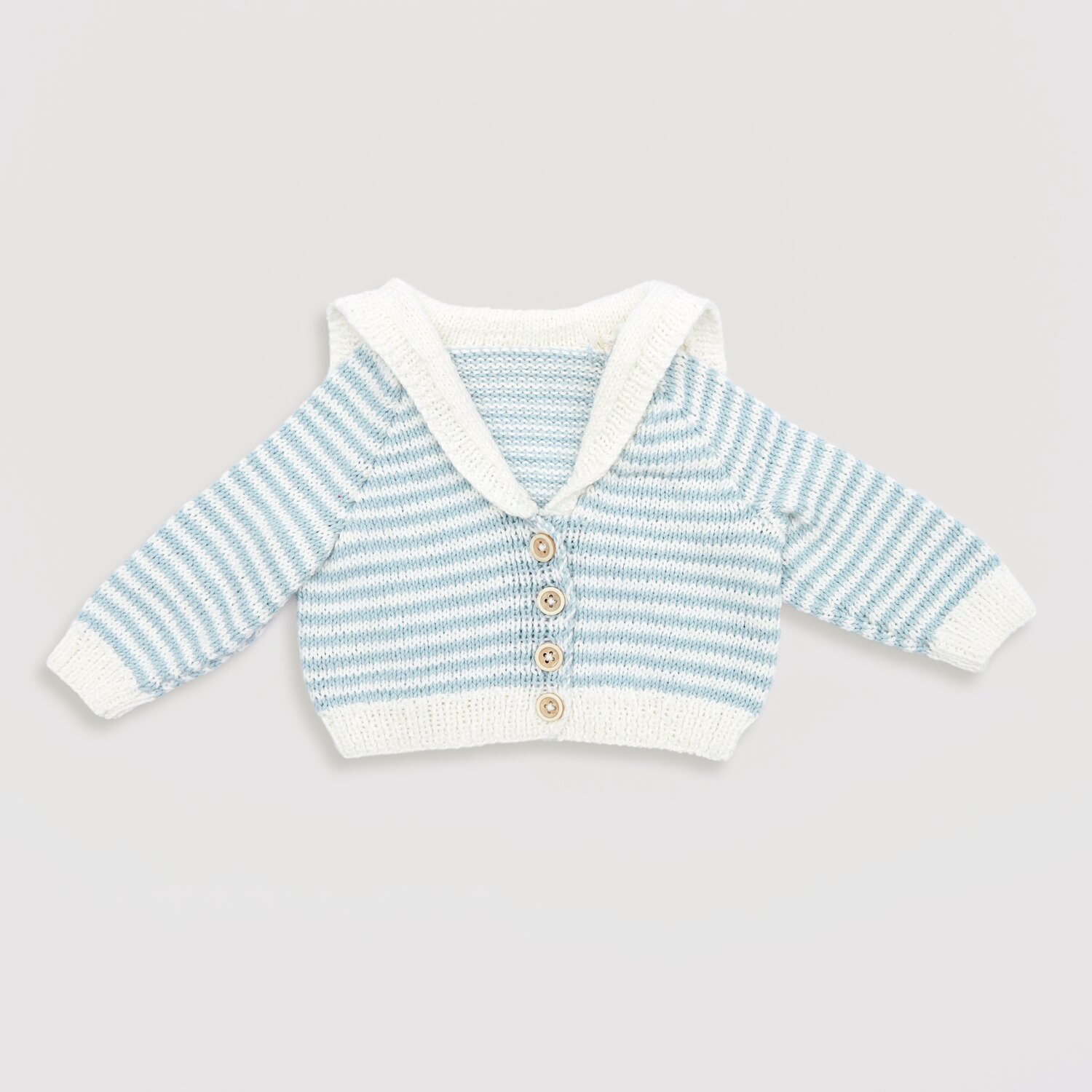 Strickset Jacke Modell 03 aus Baby Nr. 39 Gestreift, hellblau-weiß, aus Baby Organic Cotton.