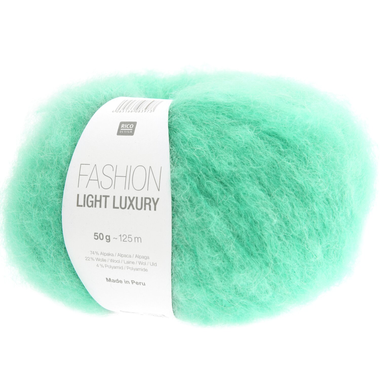 Fashion Light Luxury: Weiches, smaragdgrünes Garn von Rico Design, 50g 130m, ideal für luxuriöse Strickprojekte.