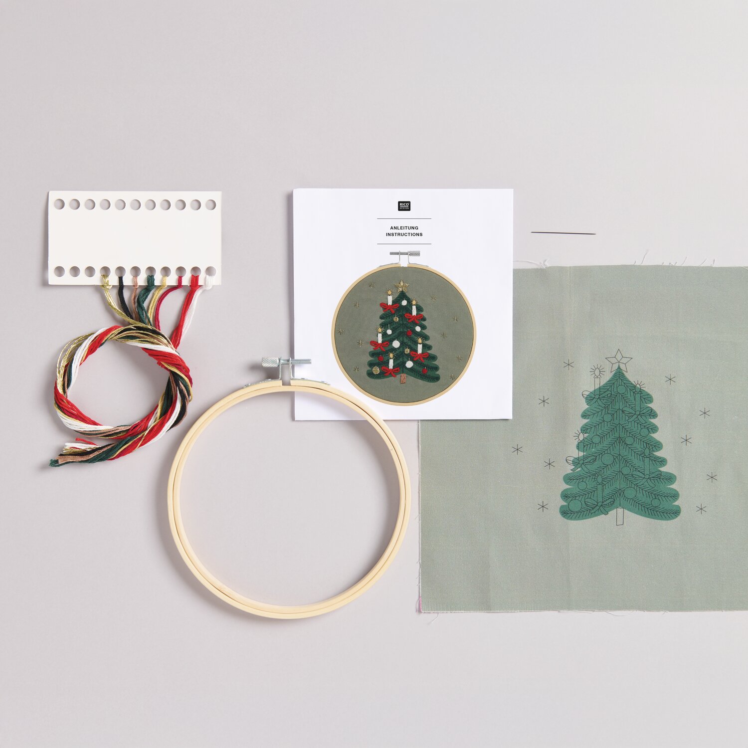 Stickpackung Weihnachtsbaum vorgezeichnet Ø15cm von Rico Design Stickpackung Weihnachtsbaum vorgezeichnet Ø15cm von Rico Design