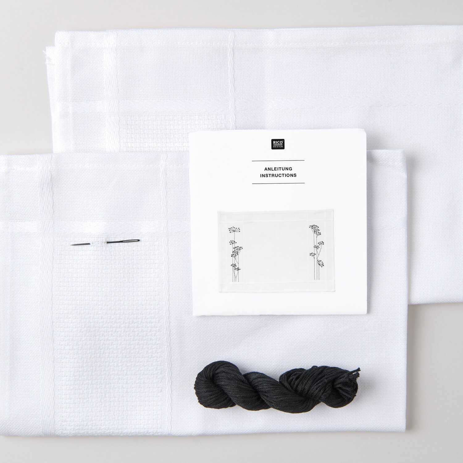 Stickpackung Gezählter Kreuzstich Platzsets Gräser 45x45cm von Rico Design