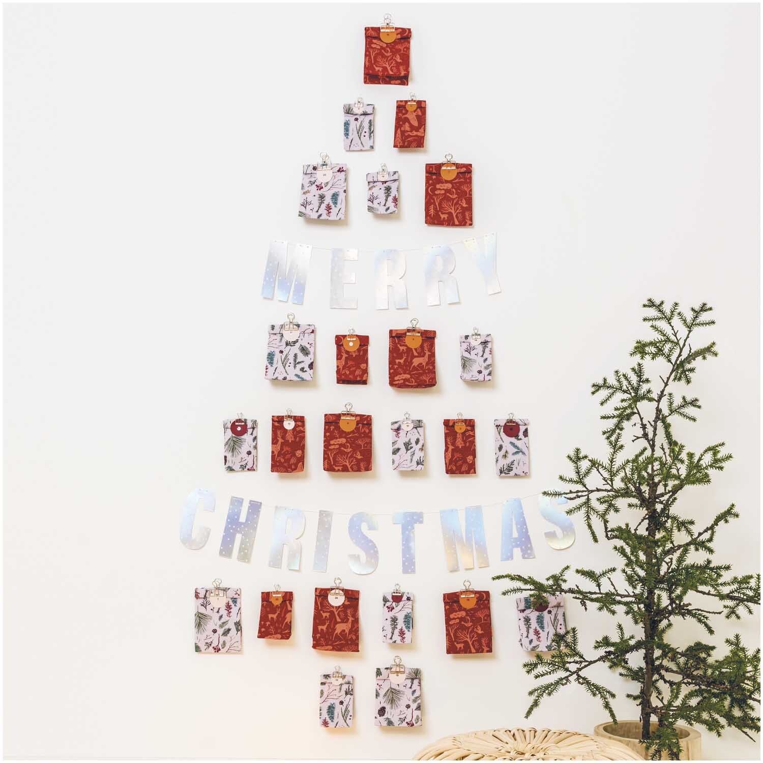 Druckstoff Nostalgic Christmas Zweige rosa 140cm Druckstoff Nostalgic Christmas Zweige rosa 140cm