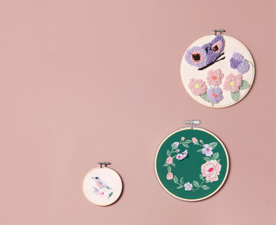 Stick- und Punch Needle Bilder mit Blumen und Tiermotiven