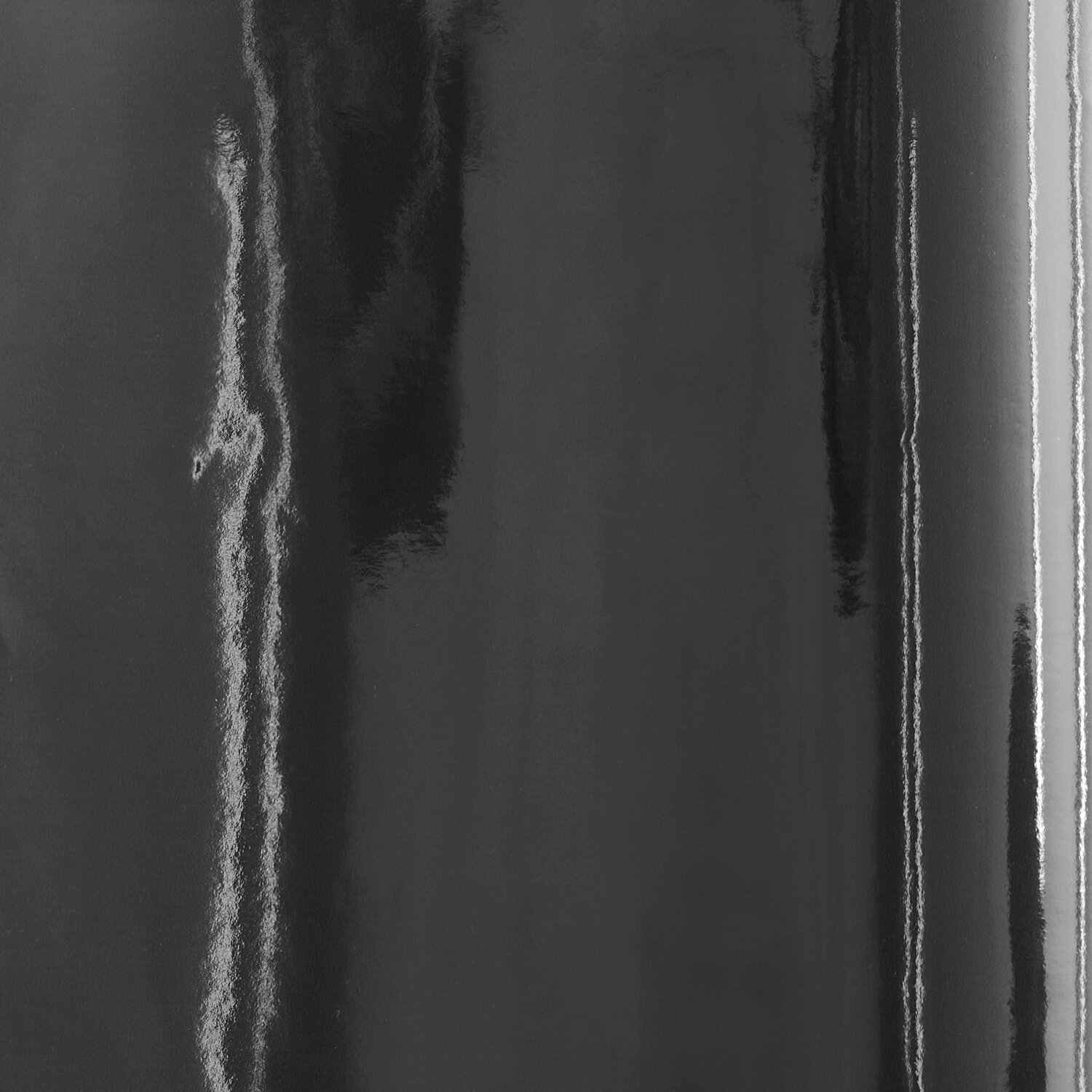 Geschenkpapier Lack 200x70cm 100g/m² Farbe Schwarz von Rico Design Geschenkpapier Lack 200x70cm von Rico Design in glänzendem Schwarz, ideal für stilvolle Verpackungen.