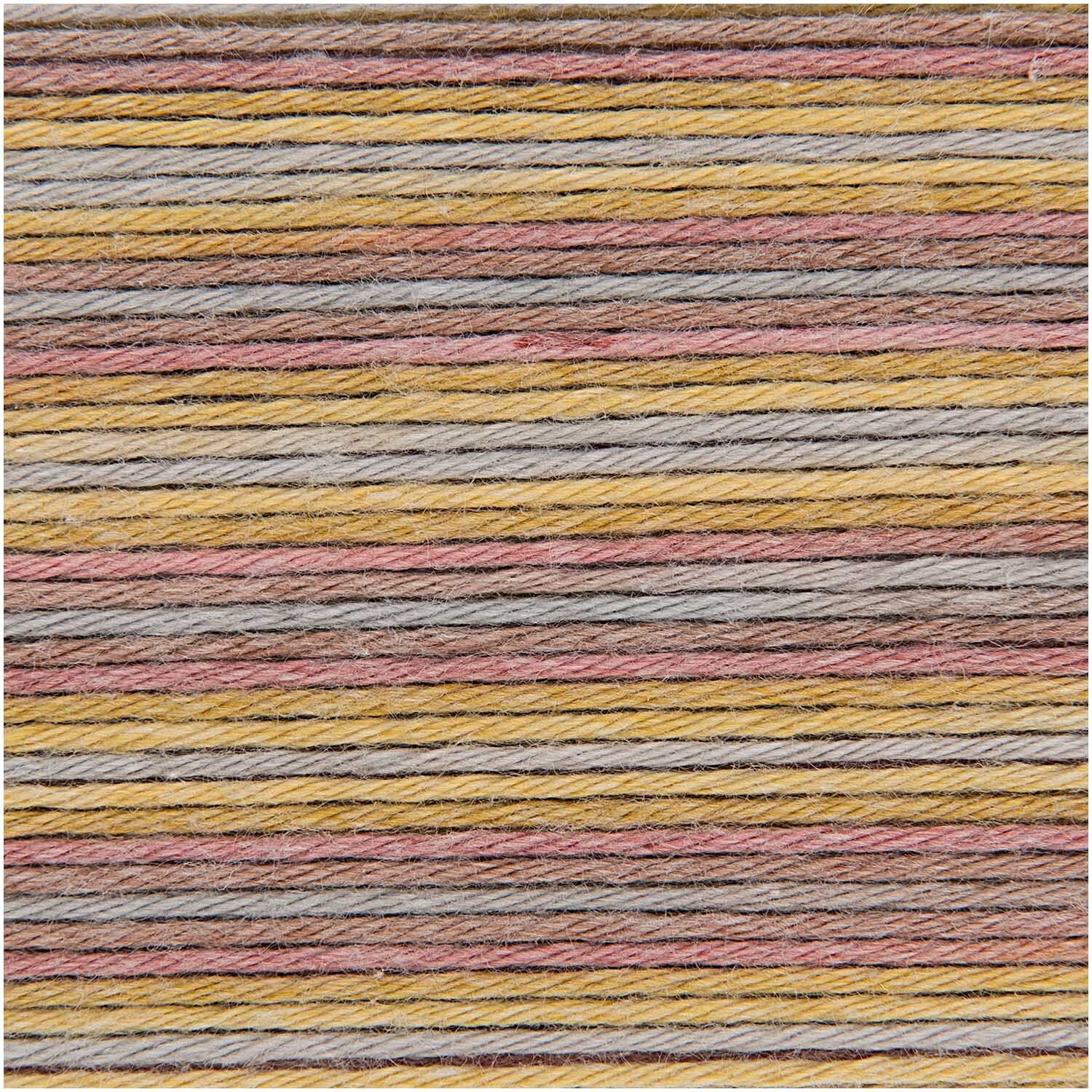 Rico Baby Cotton Soft Print dk: Garn in Streifen aus Senf, Beere und Grau, 50g 125m, von Rico Design.