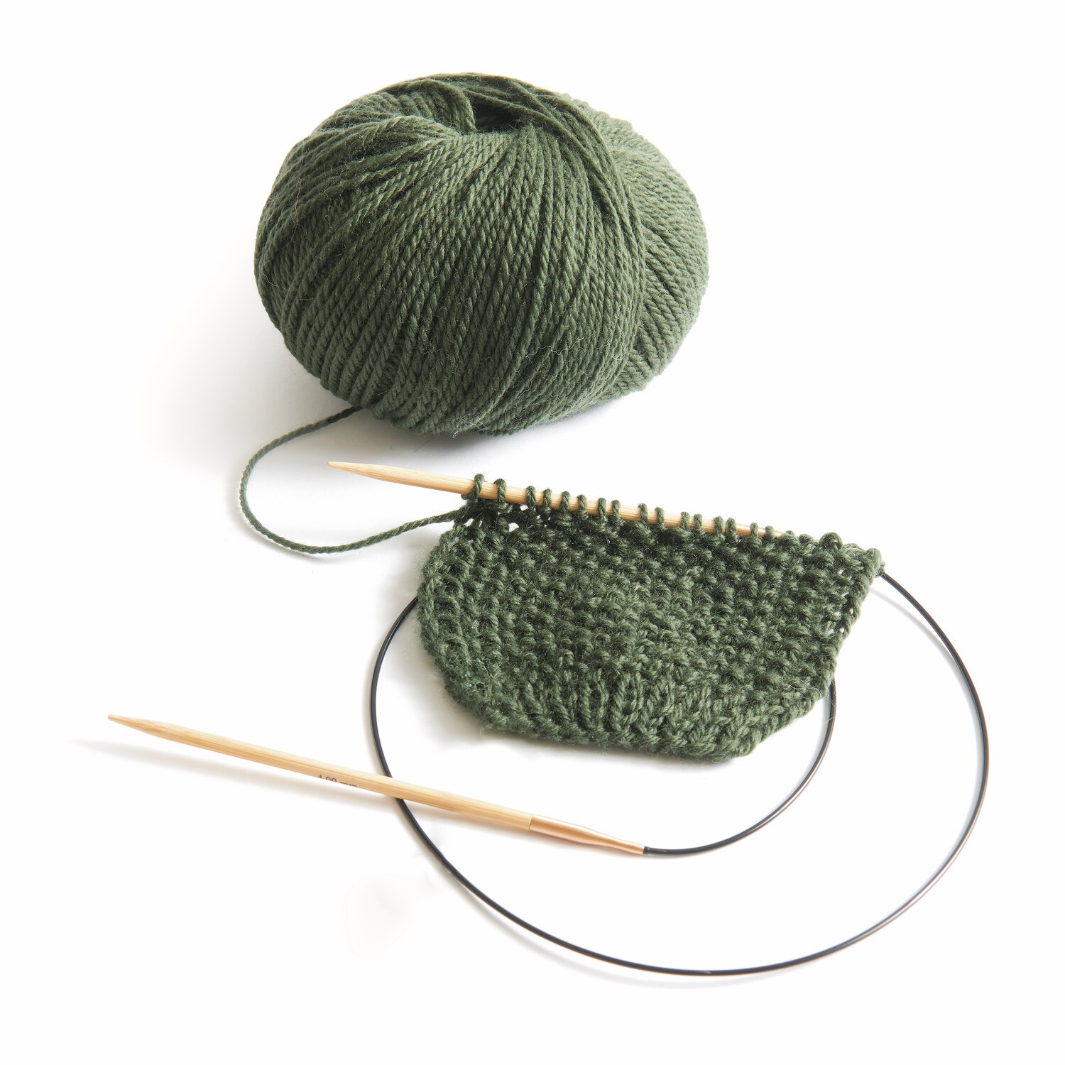 Essentials Merino Plus dk 50g 125m Farbe Oliv von Rico Design