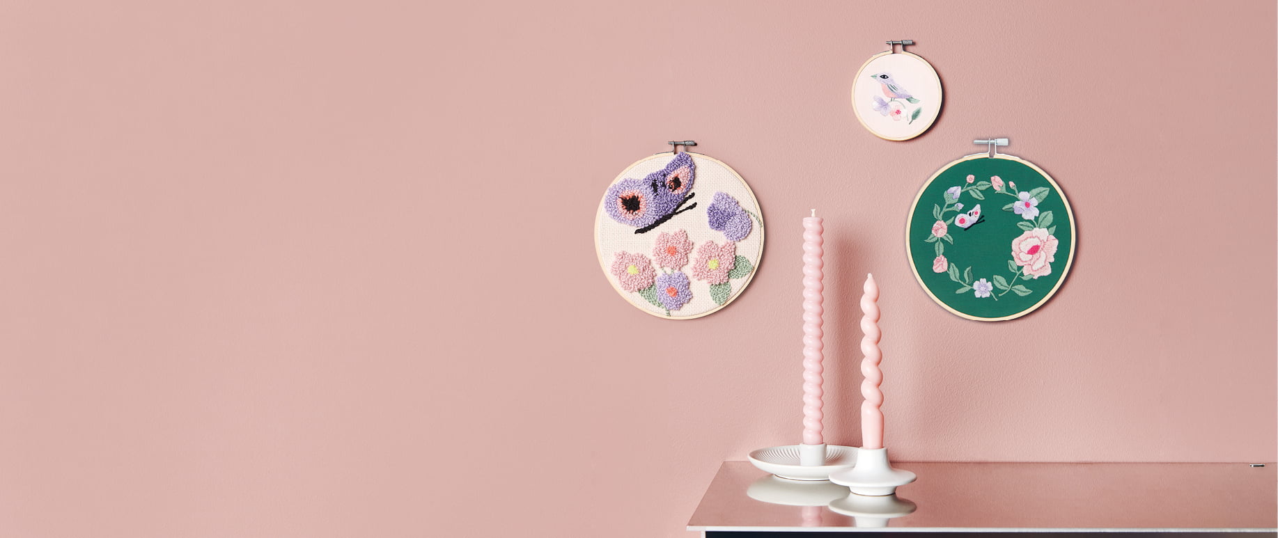 Stick- und Punch Needle Bilder mit Blumen und Tiermotiven