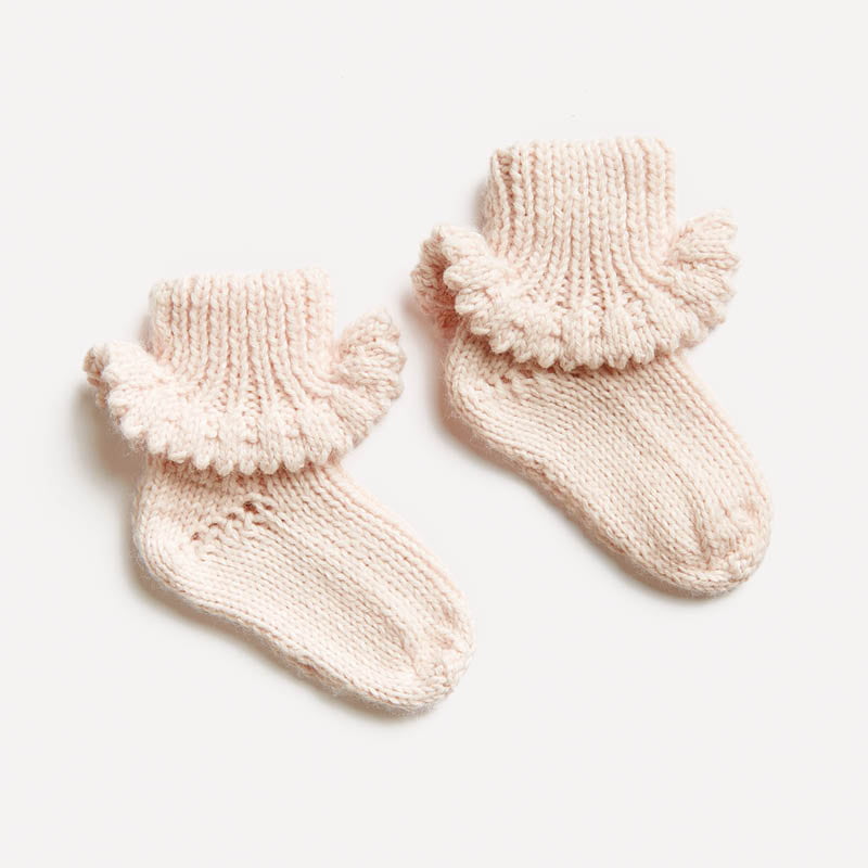 Gestrickte Babysocken: Modell 19 aus dem Heft Rico Baby 042