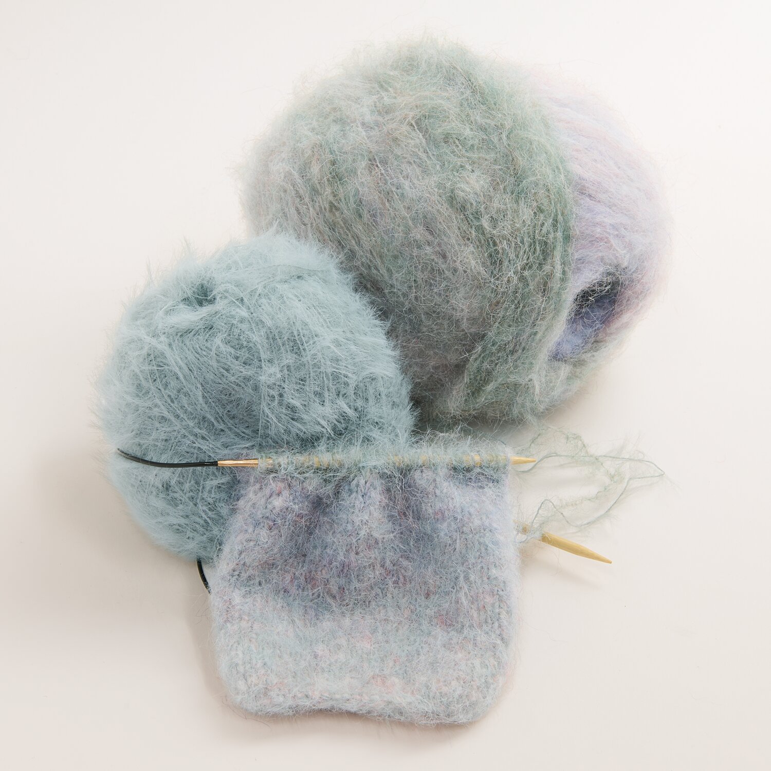 Creative Brushed Wool 100g 415m Farbe Sky von Rico Design
