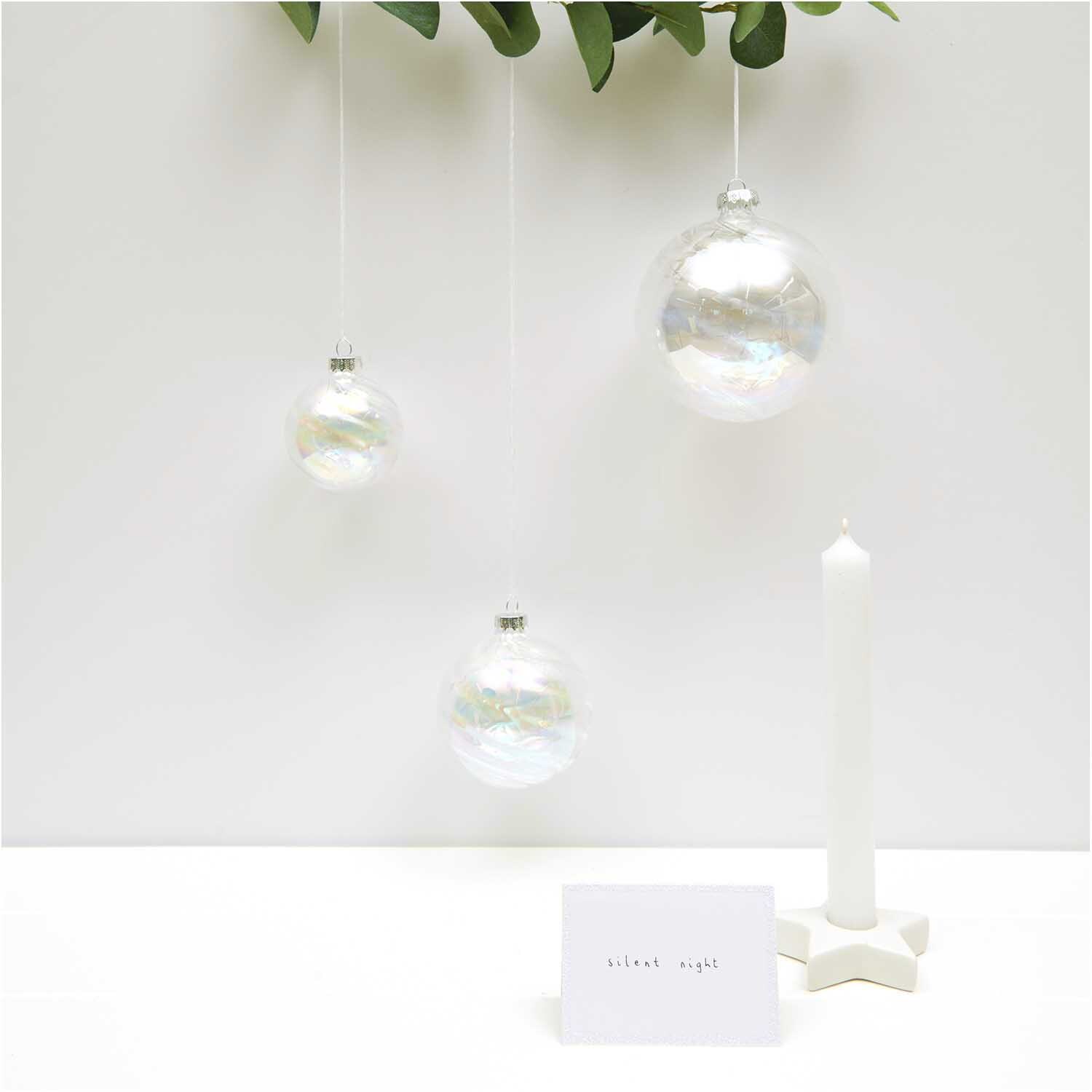 Baumschmuck Glaskugel klar-irisierend Baumschmuck Glaskugel klar-irisierend