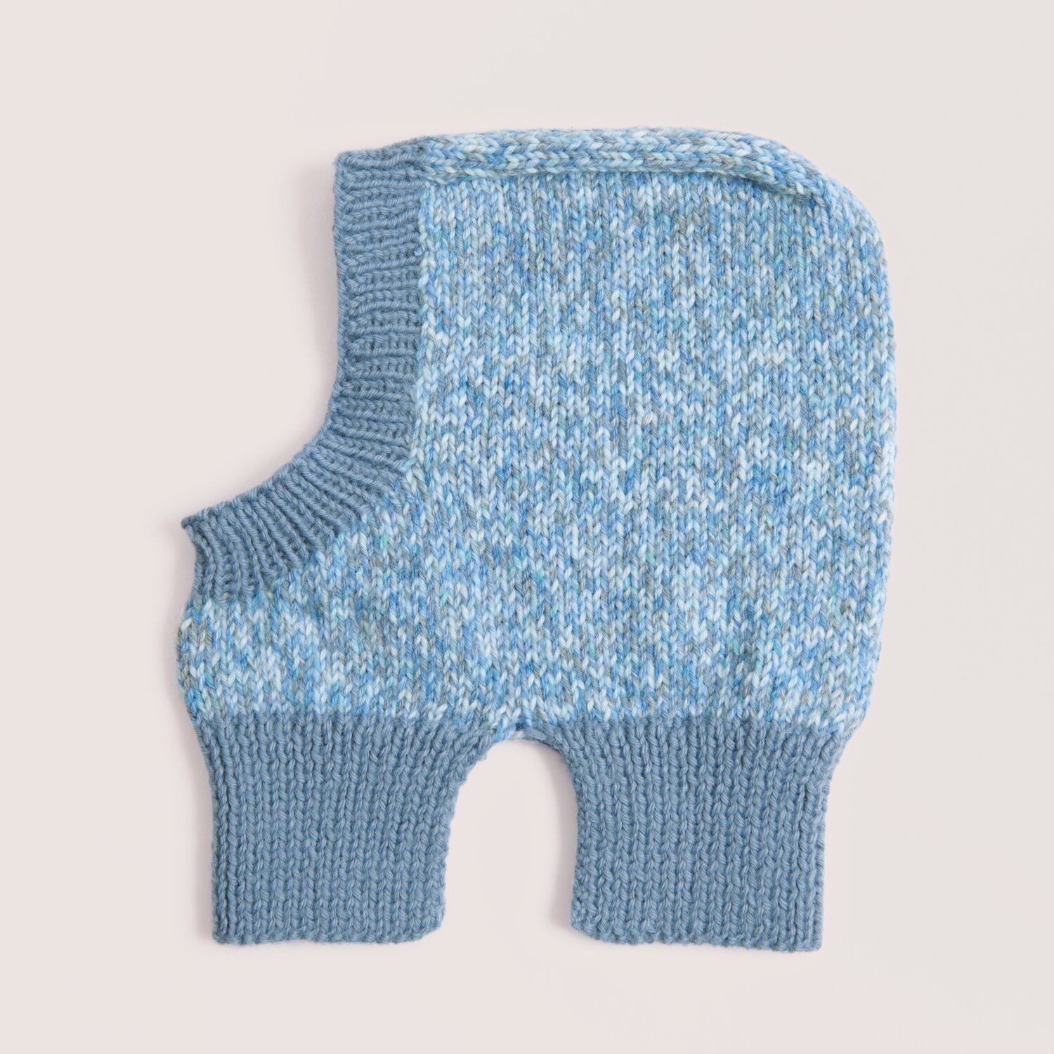 Rico Baby 044, gestrickte Baby-Schlupfmütze aus Rico Baby Dream dk uni - A Luxury Touch von Rico Design, weiches Garn, Strukturmuster, 50g 115m