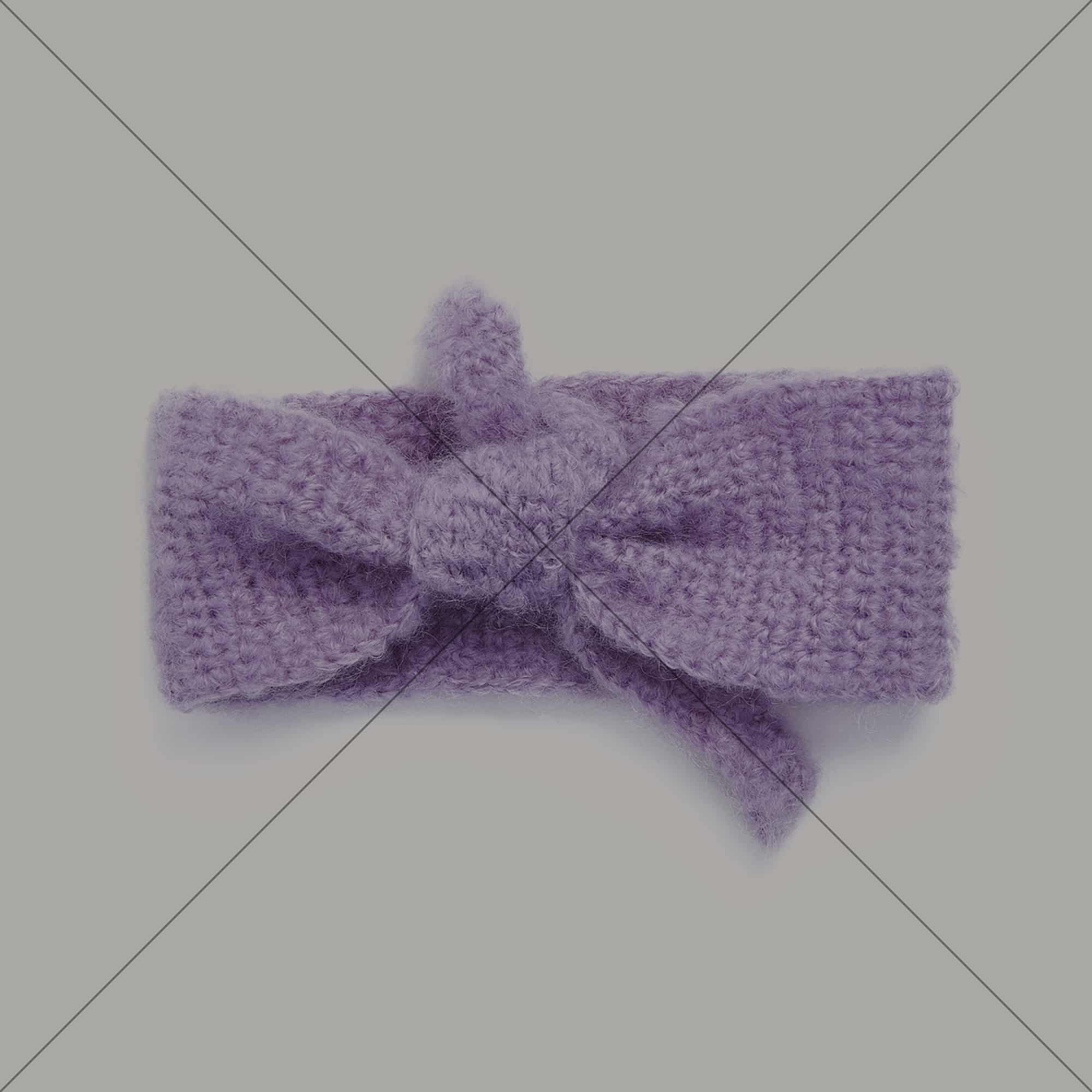 Gehäkeltes Stirnband in Lila: Modell 02 aus dem Heft Winter Crochet Collection