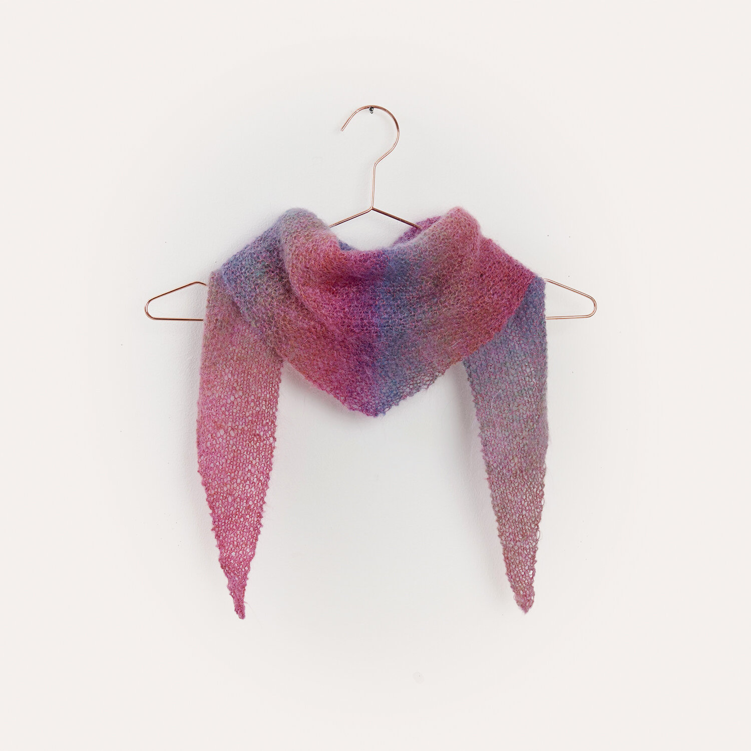 Strickanleitung Stirnband und Tuch aus Fashion Mohair Rainbows von idee. Creativmarkt 