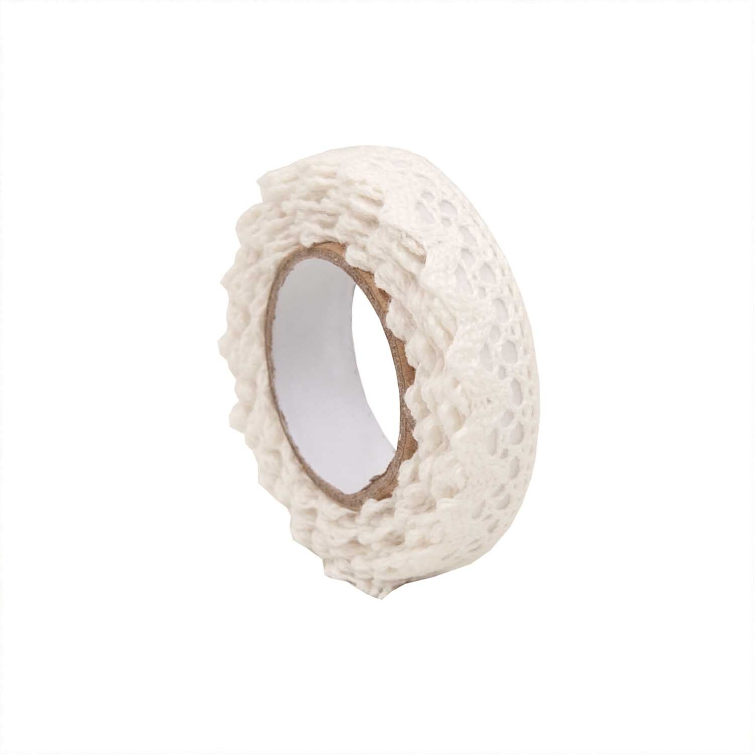 Tape Borte 1 weiß 2,5m selbstklebend von Rico Design. Elegantes, weißes Spitzenband auf Rolle. Ideal für kreative Bastelprojekte.