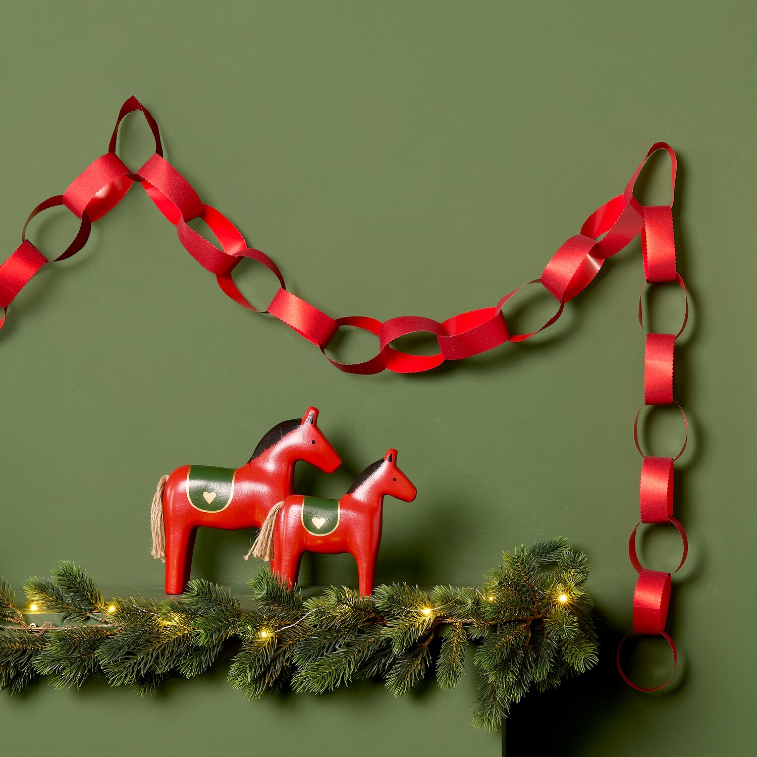 DIY Kettengirlande Advent Glitter Farbe Rot von Rico Design