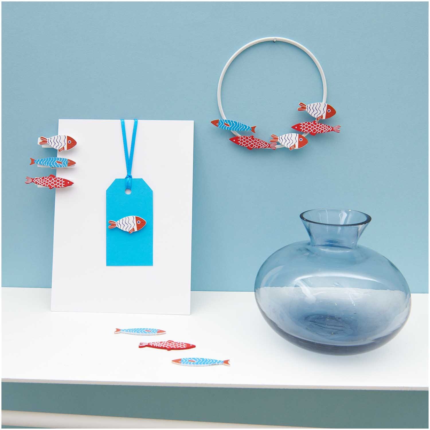 Holzsticker Fisch Mix rot-blau 24 Stück Holzsticker Fisch Mix rot-blau 24 Stück