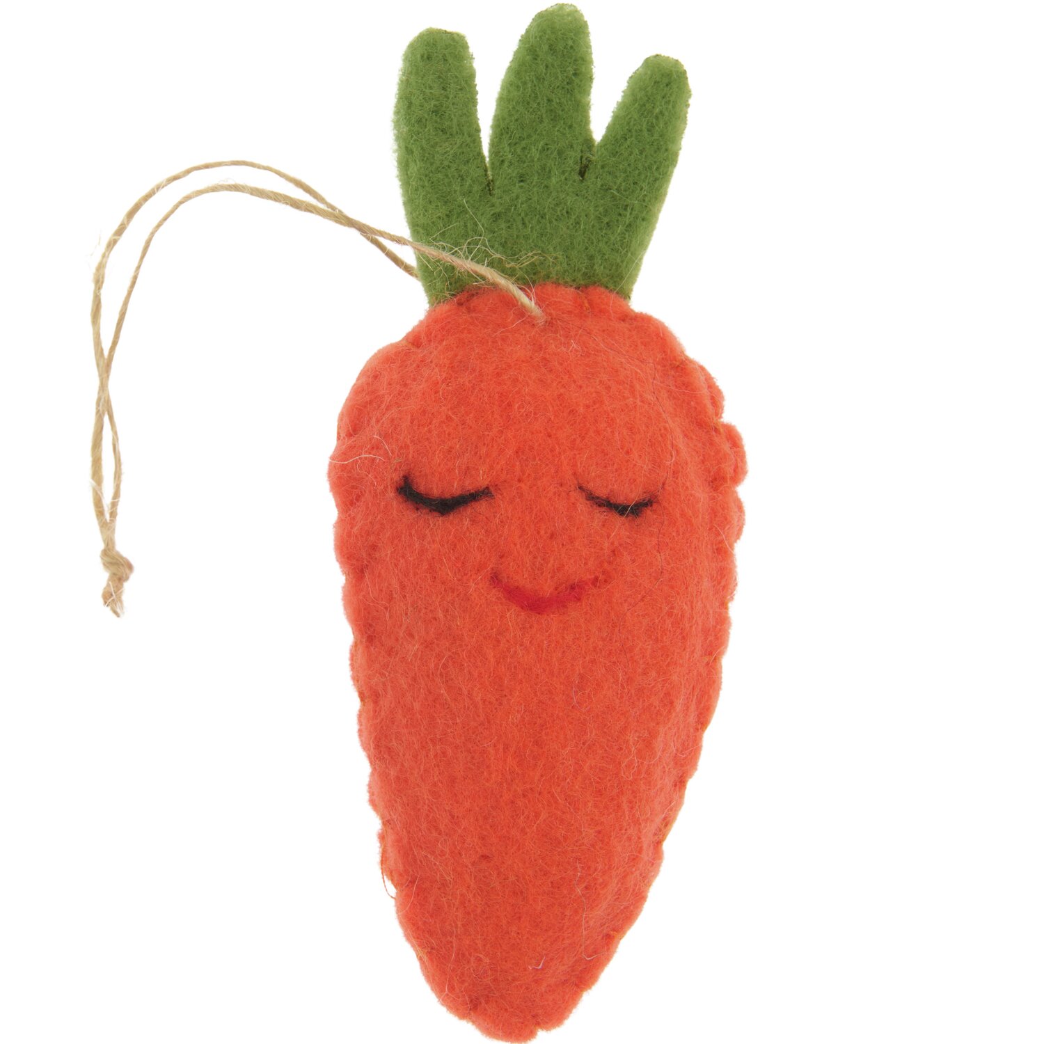 Aufhänger Filz-Möhre Geschlossene Augen 2D: Orangefarbene Filzmöhre mit grünem Blattwerk und geschlossenen Augen, 11,4x4,6x2,3cm.