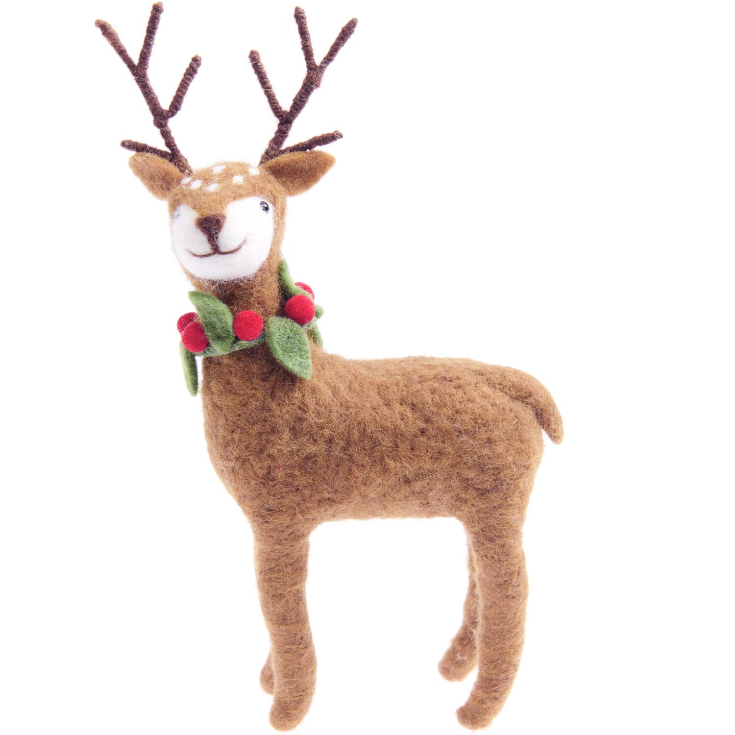 Filz-Hirsch mit Ilexkranz Braun: Niedliche Dekofigur aus Filz mit rotem Ilexkranz, 22x13,5x4,8cm.
