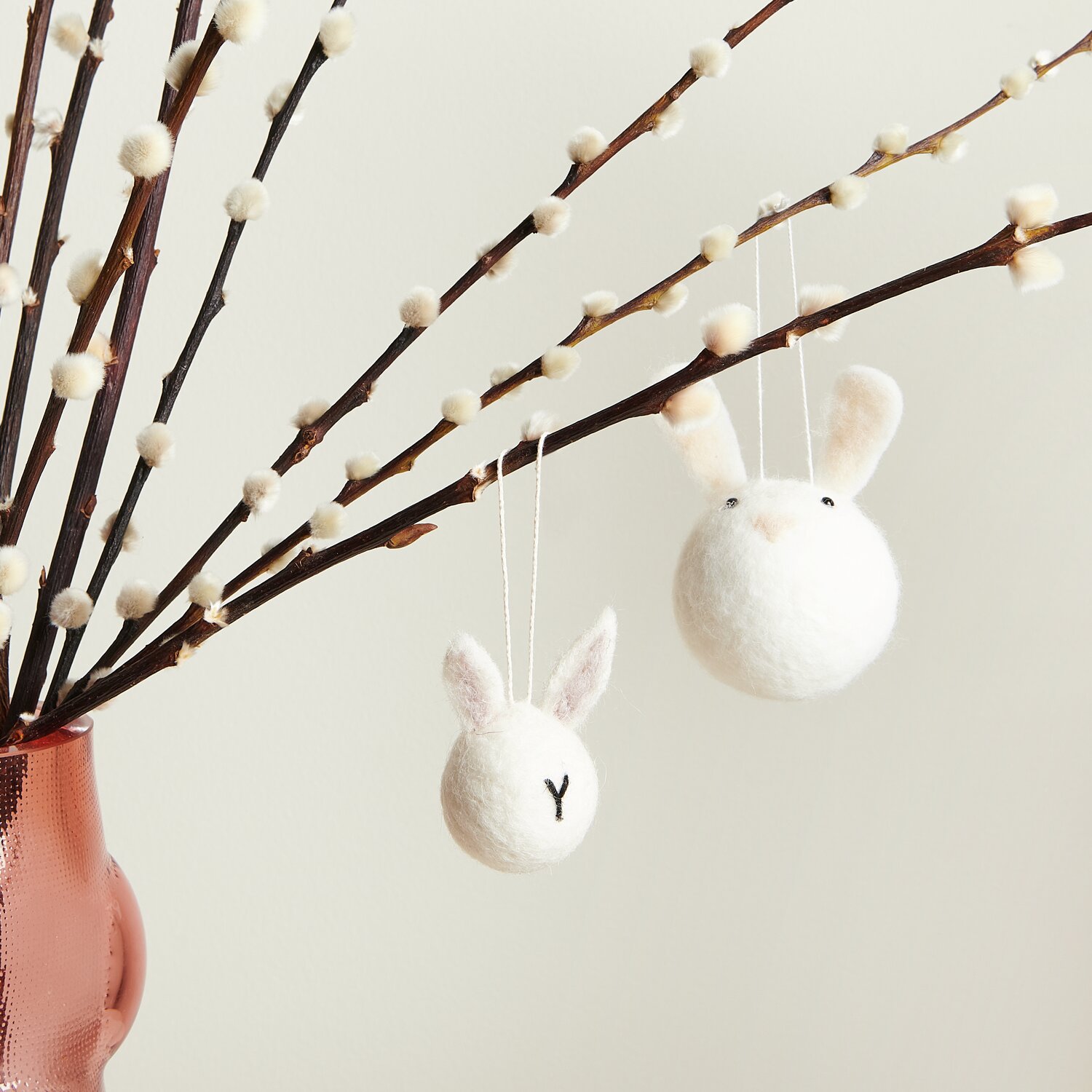 Aufhänger Filz-Hasenkopf Weiß 10x6x6cm von Rico Design