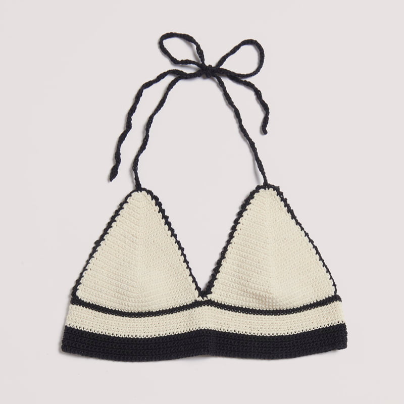 Gehäkeltes Bikini-Top in Weiß und Schwarz: Modell 12 aus dem Heft Made by Me No. 22