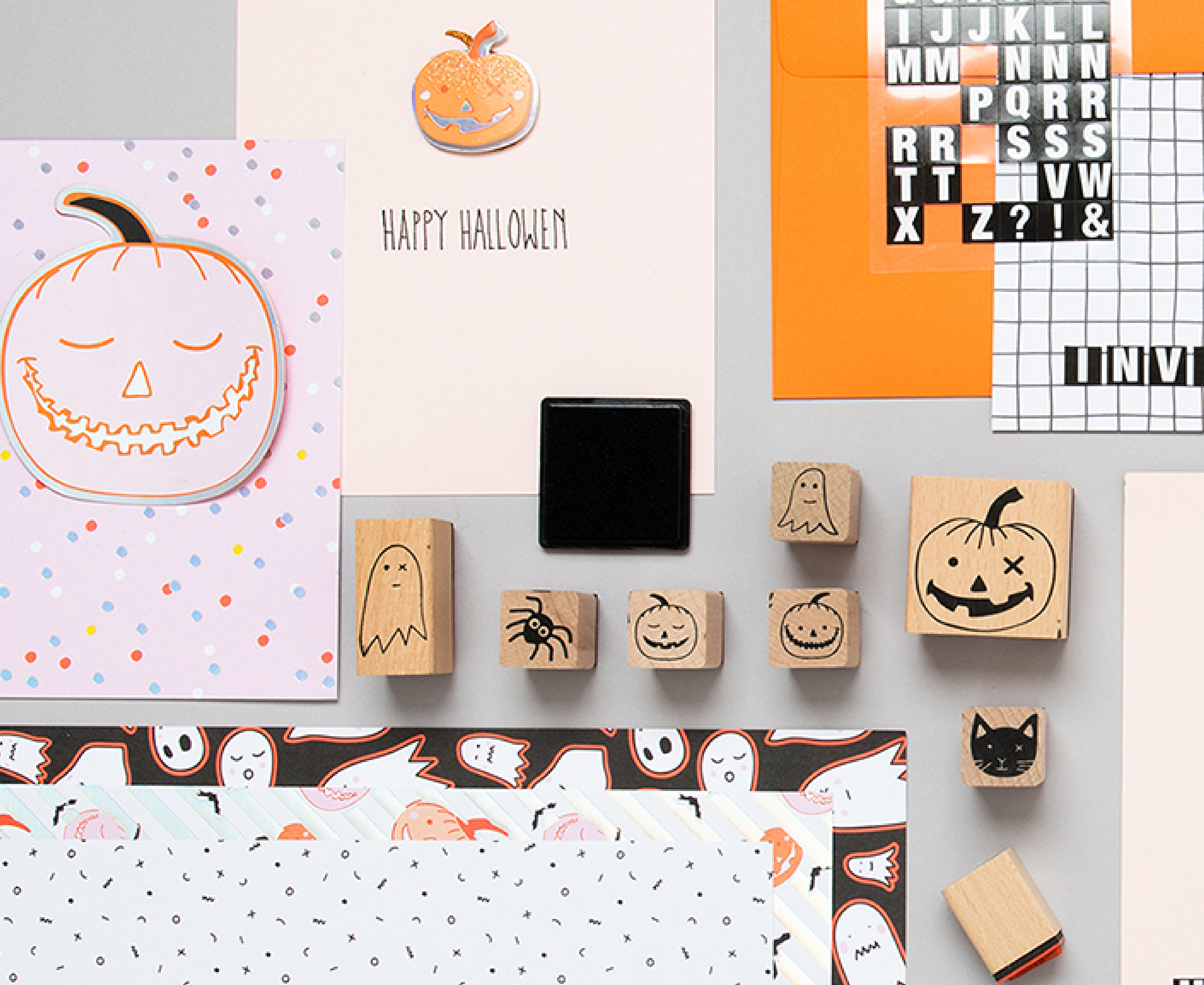 Papeterie- und Bastelprodukte zum Thema Halloween