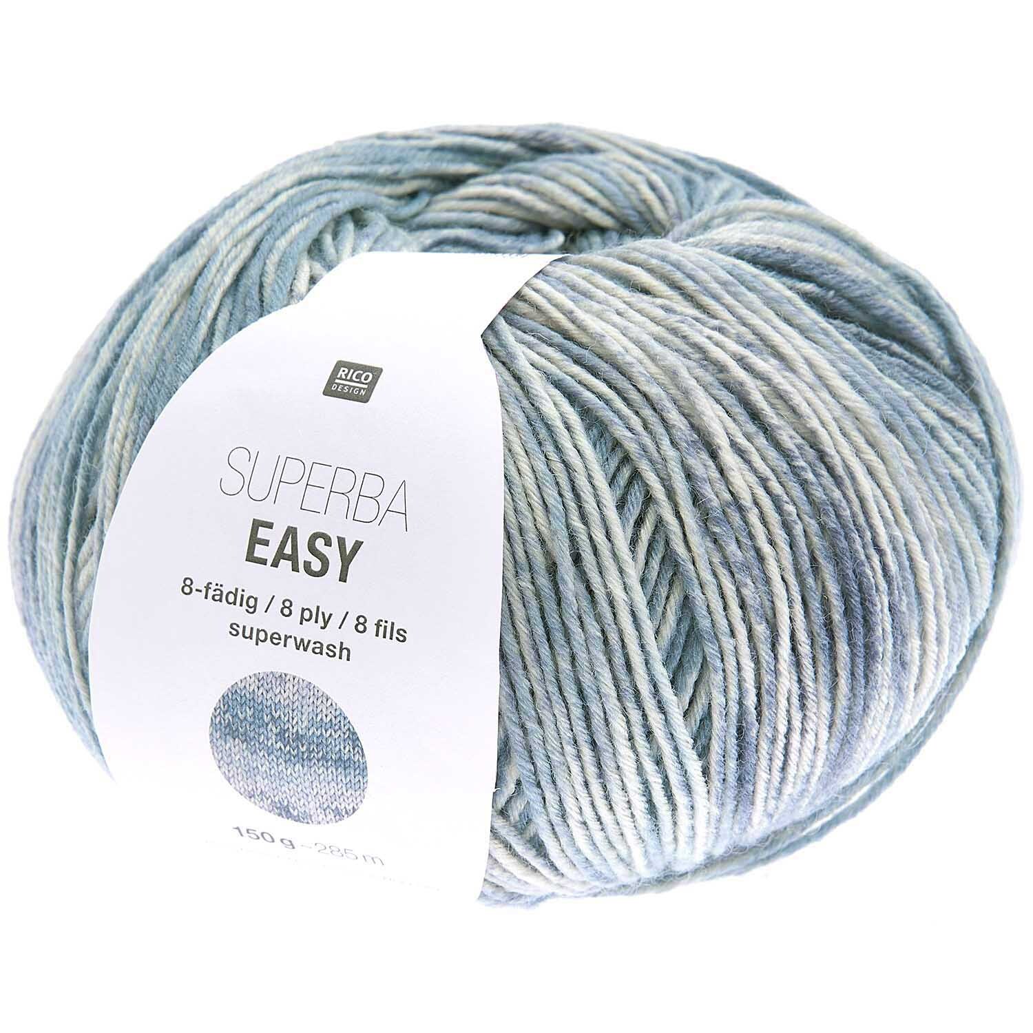 Superba Easy 8 8fädig Wolle in sanften Blautönen, 150g, 285m, ideal für Winterprojekte.