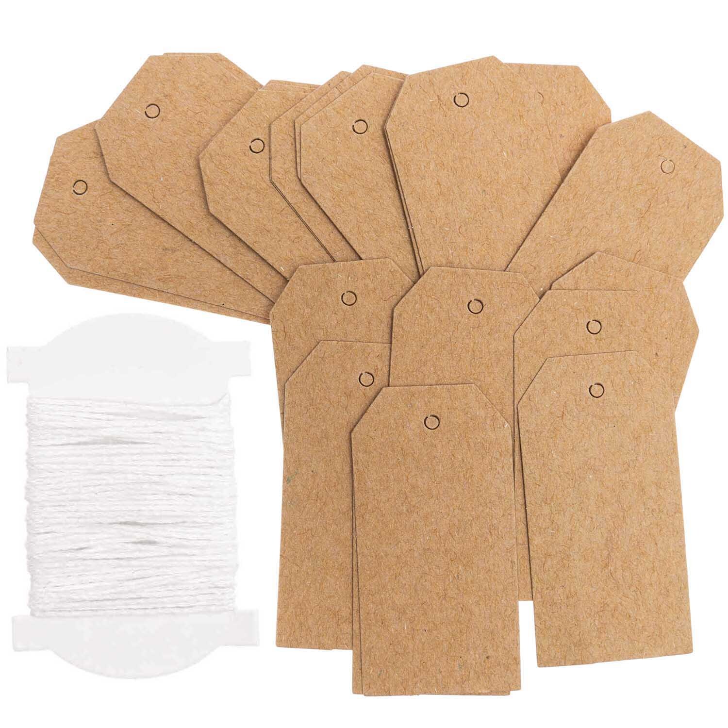 Paper Poetry Papieranhänger aus Kraftpapier, 24 Stück, mit weißem Faden von Rico Design. Ideal für kreative Bastelprojekte und Geschenke.