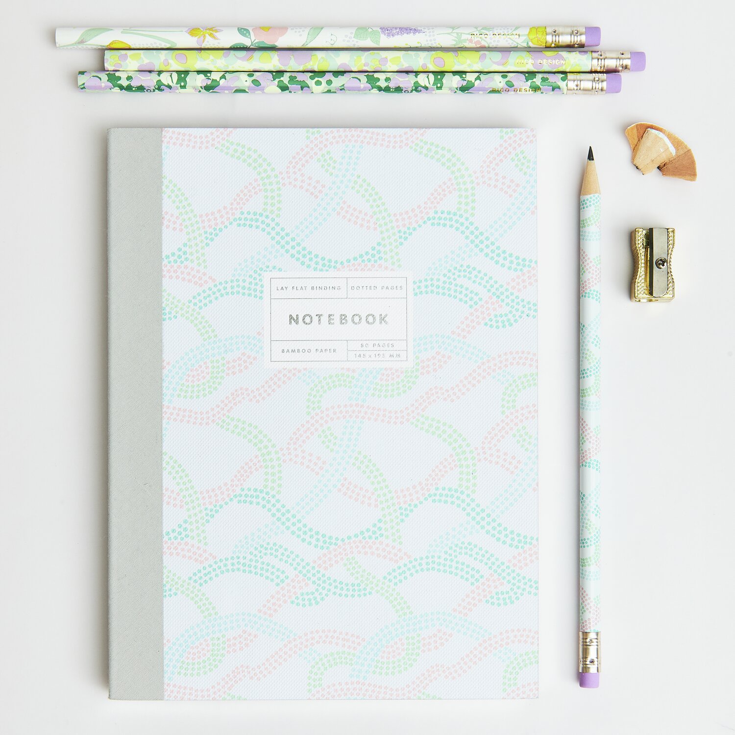 Paper Poetry Bleistiftset Sky Blumen/Marble mit Notizbuch Sky S Waves, 80 Blatt, pastellfarben. Ideal für kreative Projekte.