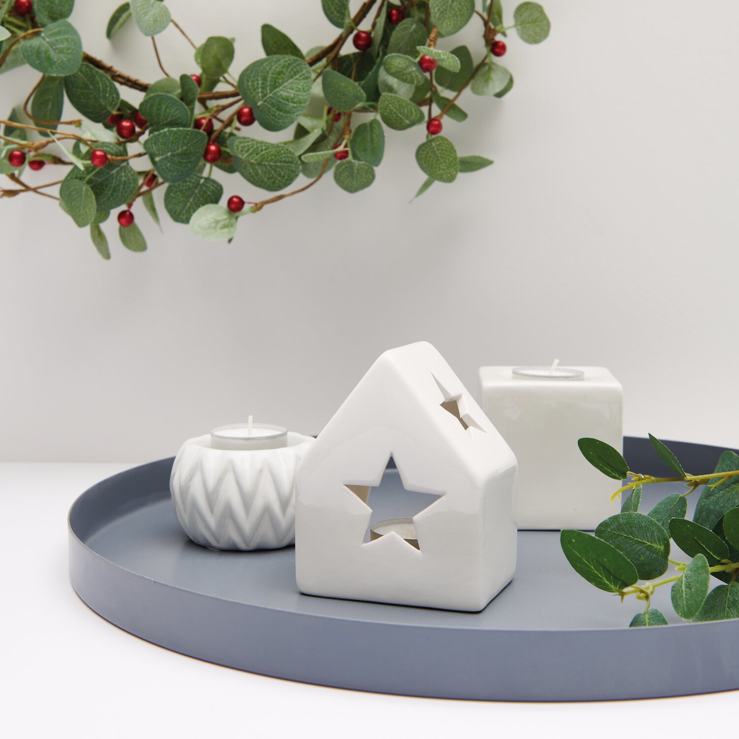 Keramik-Kerzenhalter Haus weiß 8,5x6,2x10cm von Rico Design