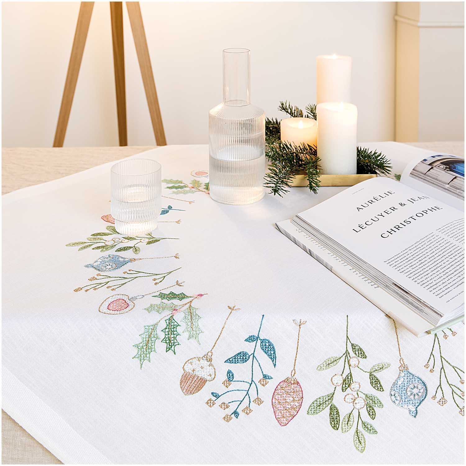 Stickpackung Tischdecke Weihnachtskranz 90x90cm