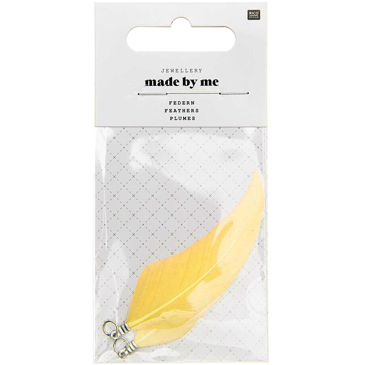 Federn mit Öse 2 Stück Farbe Gold von Rico Design Federn mit Öse 2 Stück von Rico Design in Gold, verpackt in einer transparenten Tüte. Ideal für Schmuckdesign.
