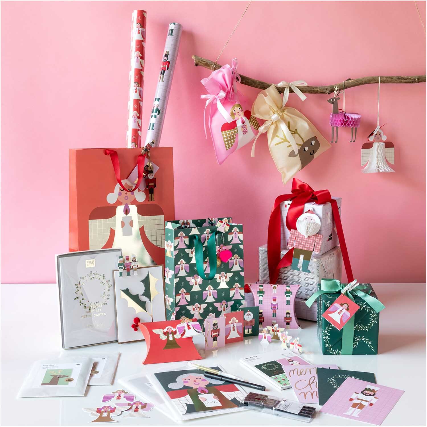 Paper Poetry Postkartenblock Christmas is in the air 15 Stück Paper Poetry Postkartenblock Christmas is in the air 15 Stück