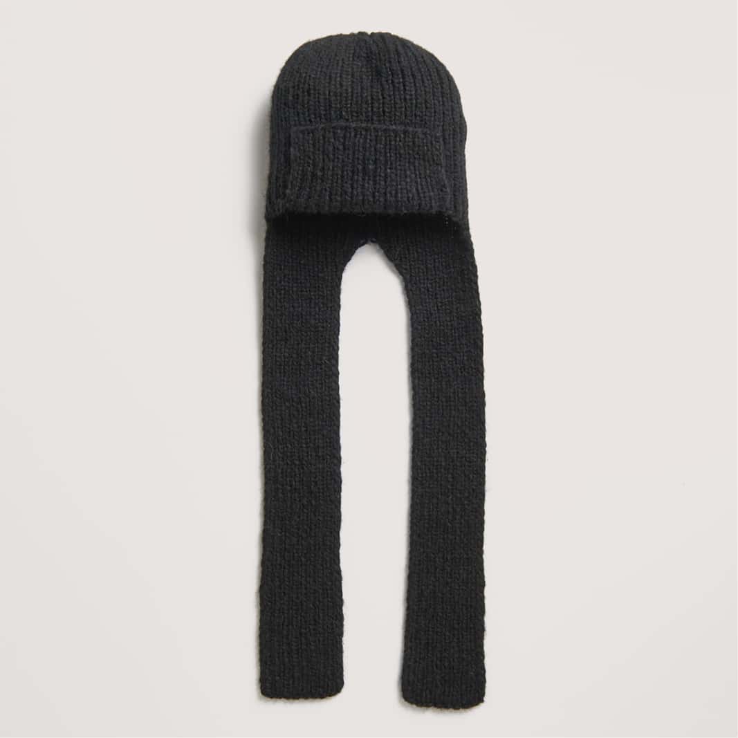 Gestrickte Mütze in Schwarz: Modell 19 aus dem Heft Made by Me No. 21