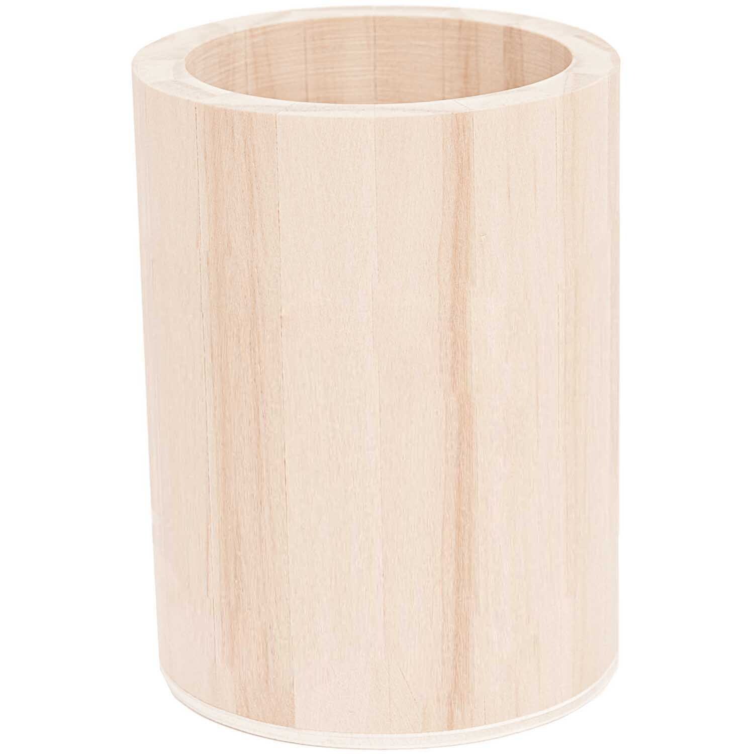Stiftehalter rund 8x8x10,5cm aus hellem Holz, ideal für Schreibtische, von Rico Design.
