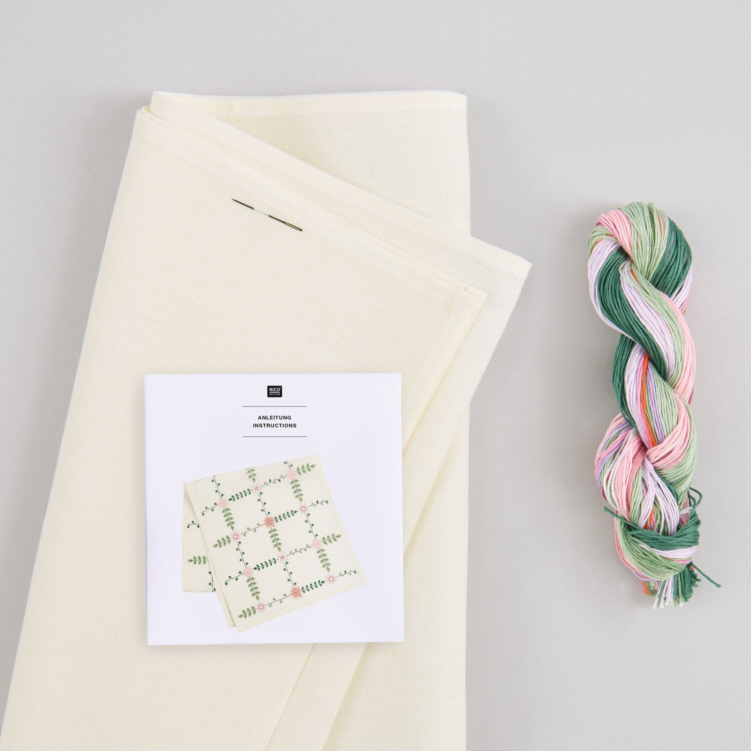 Stickpackung Gezählter Kreuzstich Tischläufer Wiesenblümchen 42x164cm von Rico Design