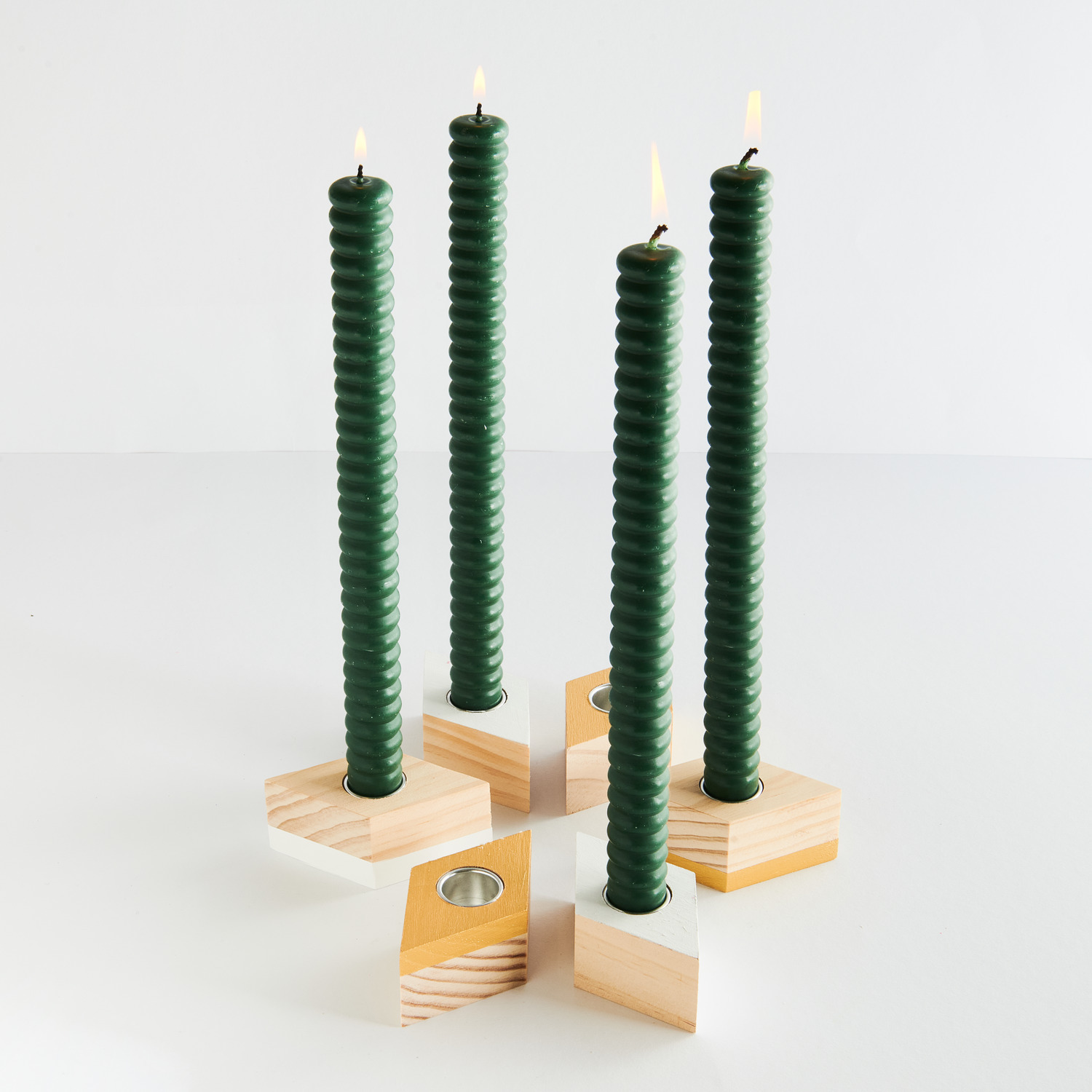 Kerzenhalter Raute für Stabkerzen Ø2,2cm Kerzenhalter Raute für Stabkerzen Ø2,2cm