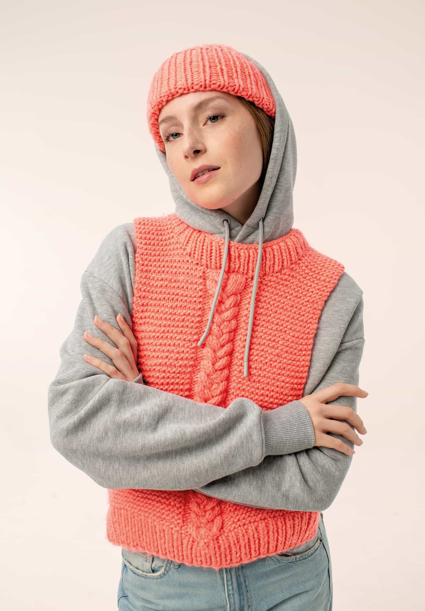 Gestrickter Pullunder in Neon Orange