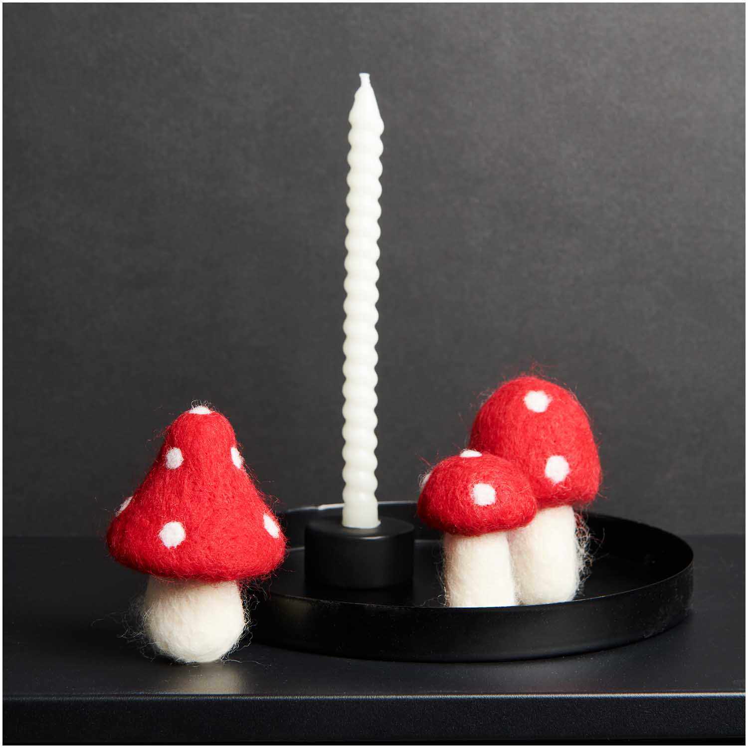 Filz Pilz spitz rot 6x9cm Filz Pilz spitz rot 6x9cm
