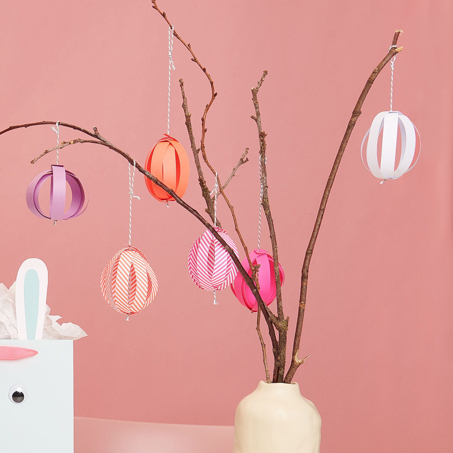 Bastelanleitung Ostereier aus Fröbelstreifen von Rico Design