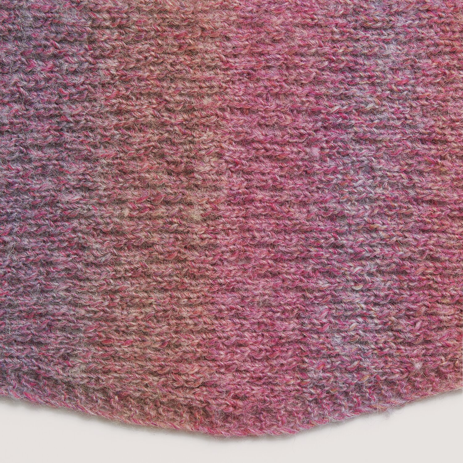 Creative Melange Alpaca Wonderball dk, Berries: Weiches Garn in Rosa- und Beerentönen, ideal für Strickprojekte.
