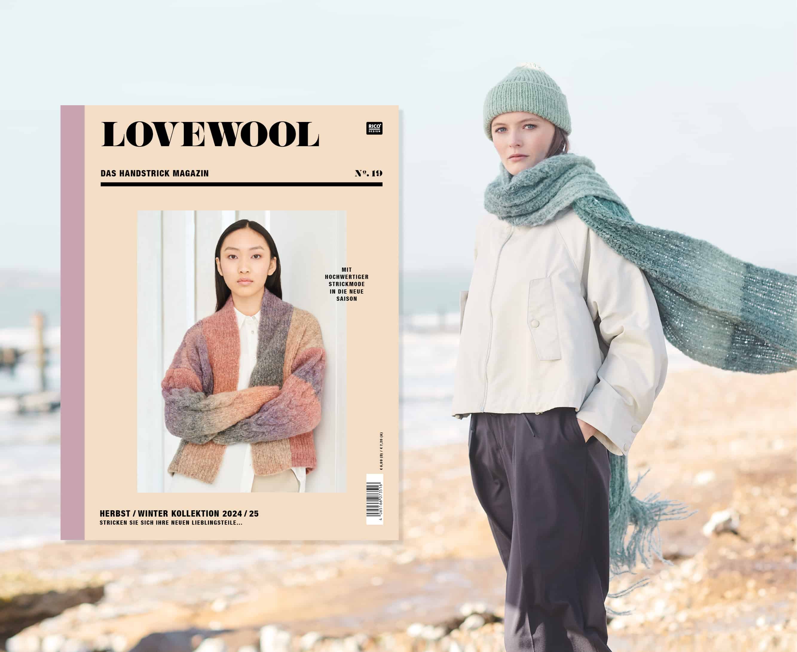 Frau trägt gestrickten Schal Modell 38 und Mütze Modell 02 aus Lovewool No. 19 an einer Strandlandschaft. Daneben ein Cover des Handstrick Magazins Lovewool No. 19