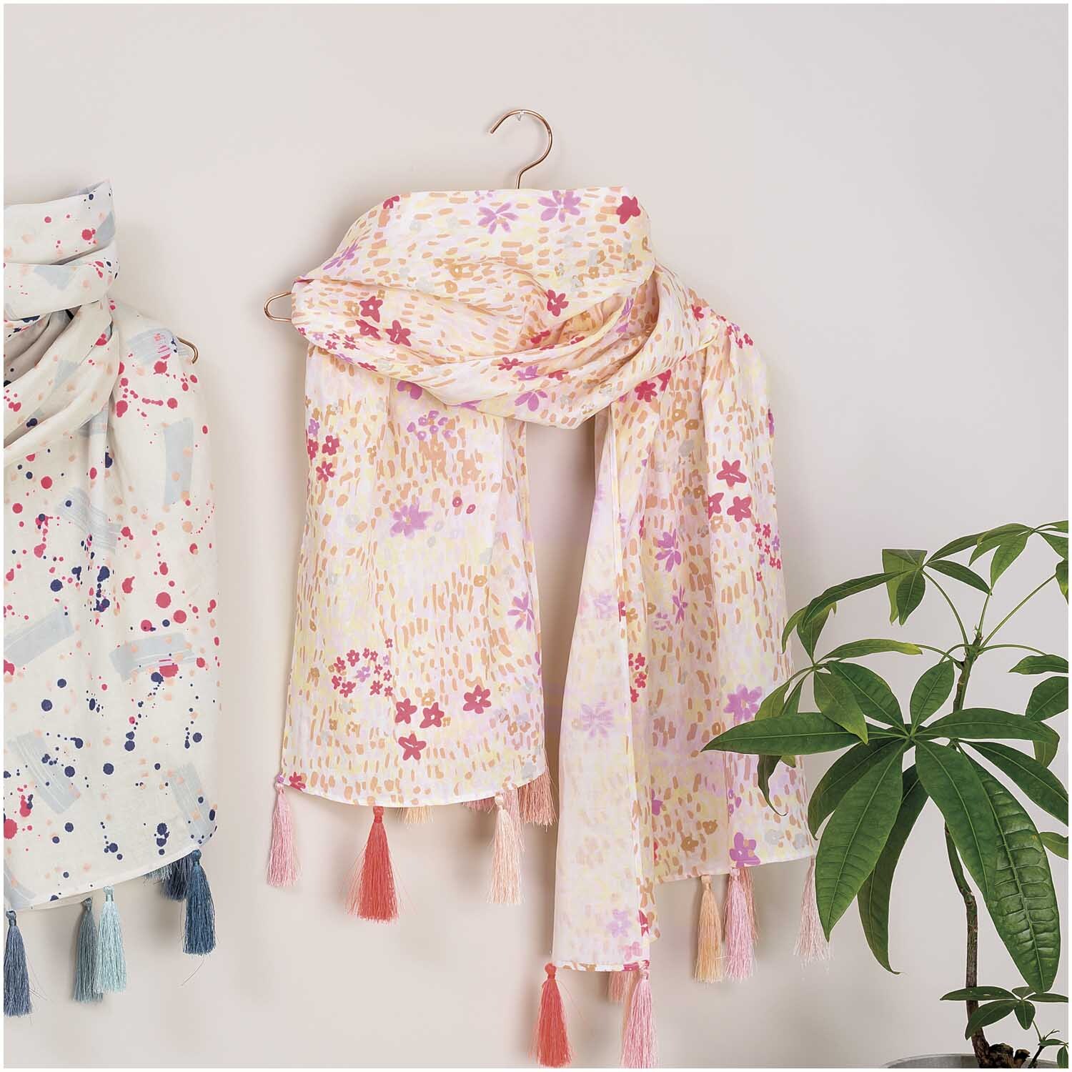 Musselin-Druckstoff Crafted Nature Blumenwiese weiß-neon 140cm Musselin-Druckstoff Crafted Nature Blumenwiese weiß-neon 140cm