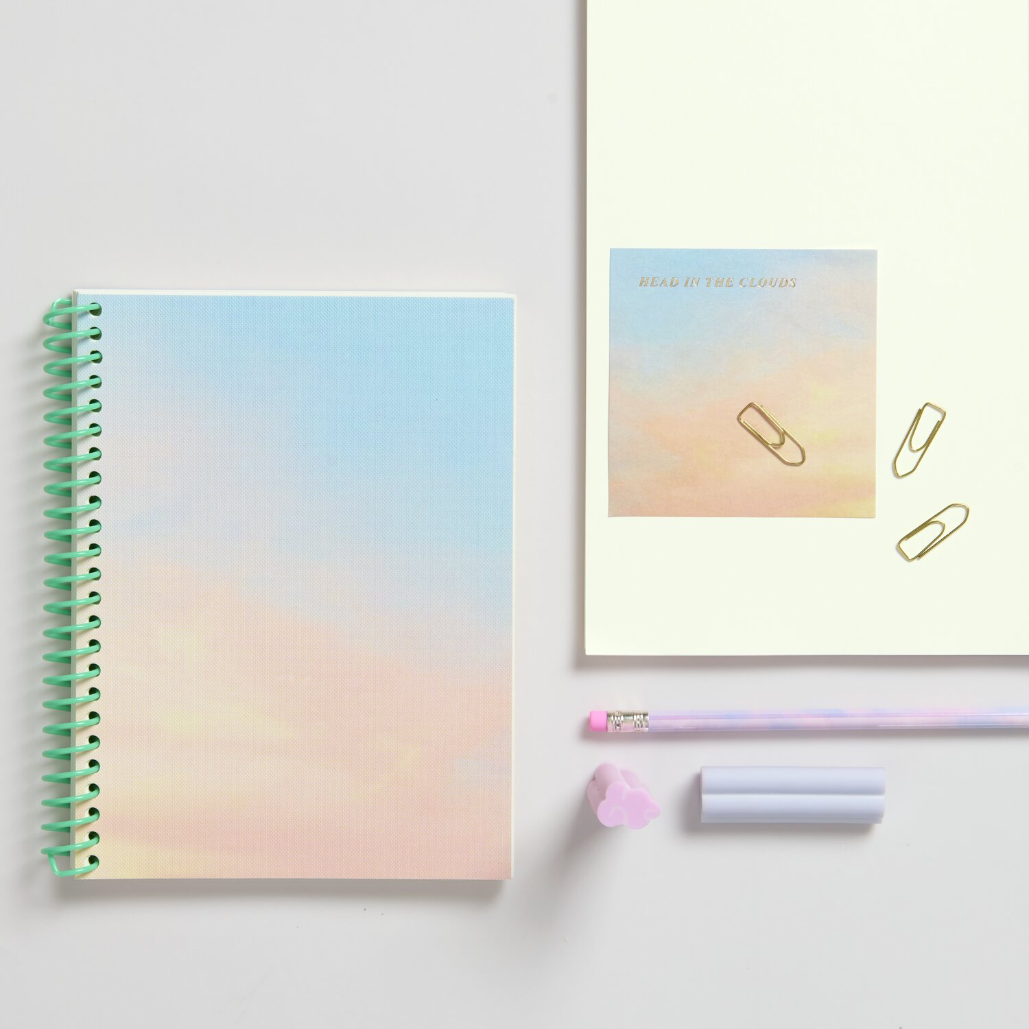 Notizbuch S Himmel mit pastellfarbenem Cover, lila Stift, 3D Radiergummi Wolke und Notizzettel-Box.