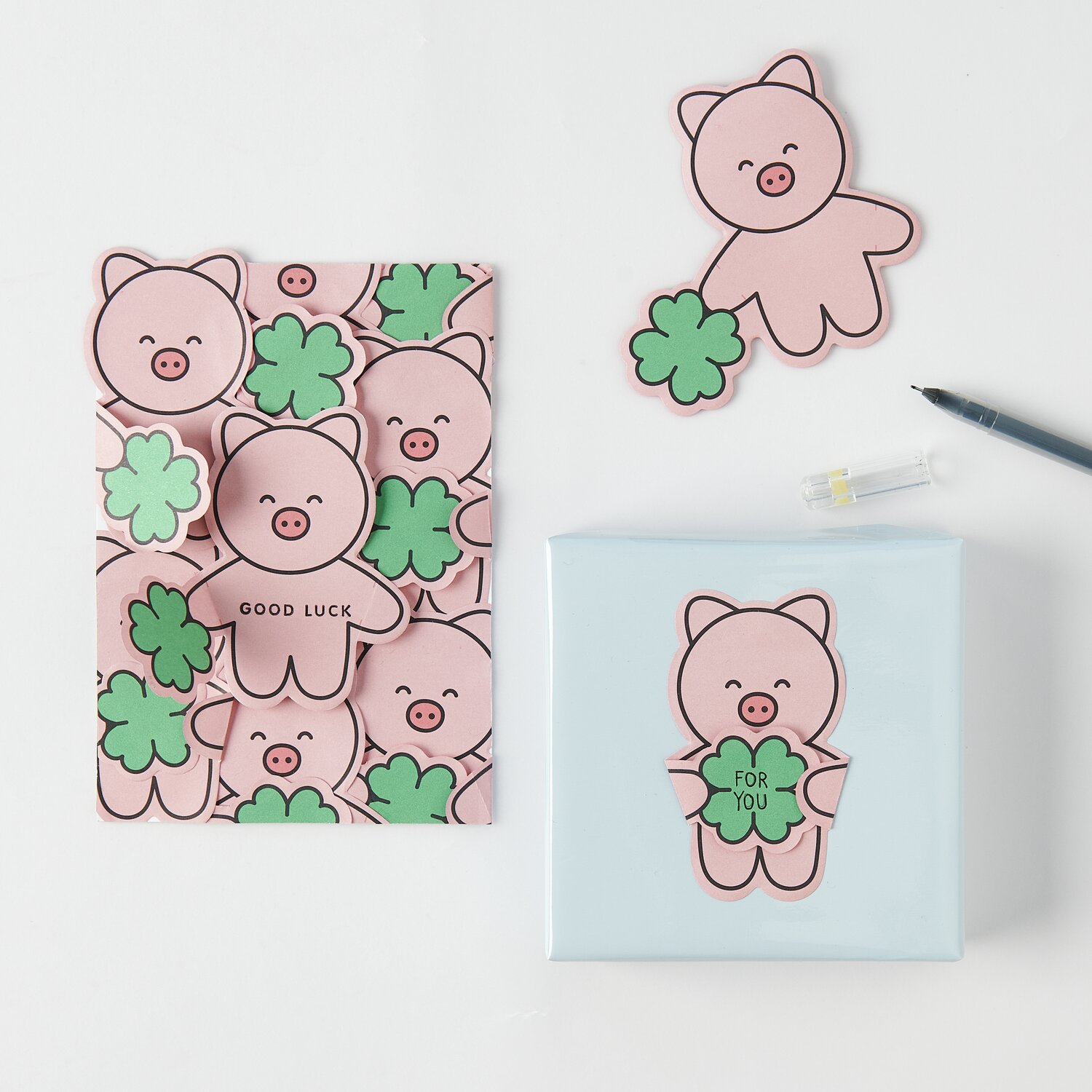 Paper Poetry Haftnotizen Schwein: Rosa Notizzettel in Schweinform mit Kleeblattmotiv, 85x81mm, 25 Blatt. Ideal für kreative Notizen.