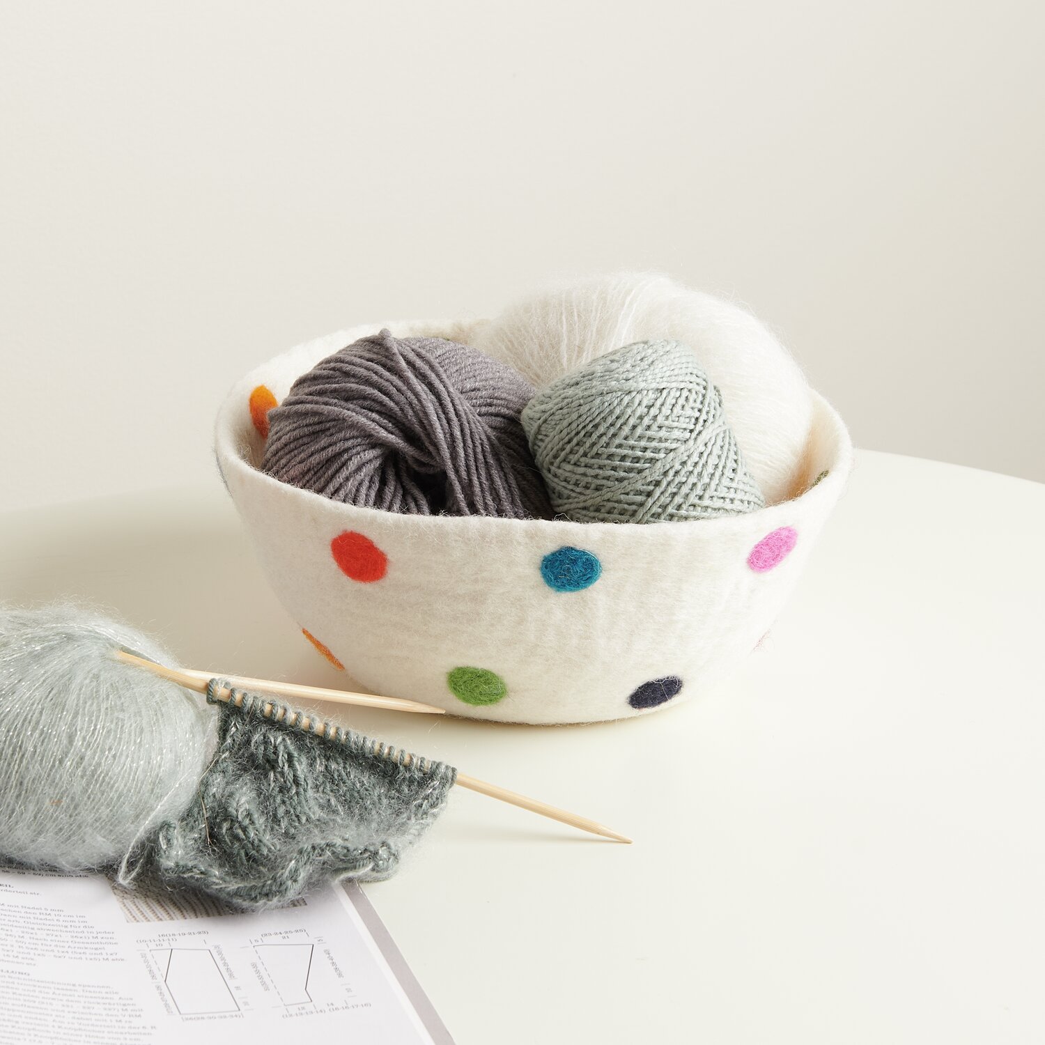 Filz-Korb bunt bepunktet handgefilzt 23x23x9cm von Rico Design