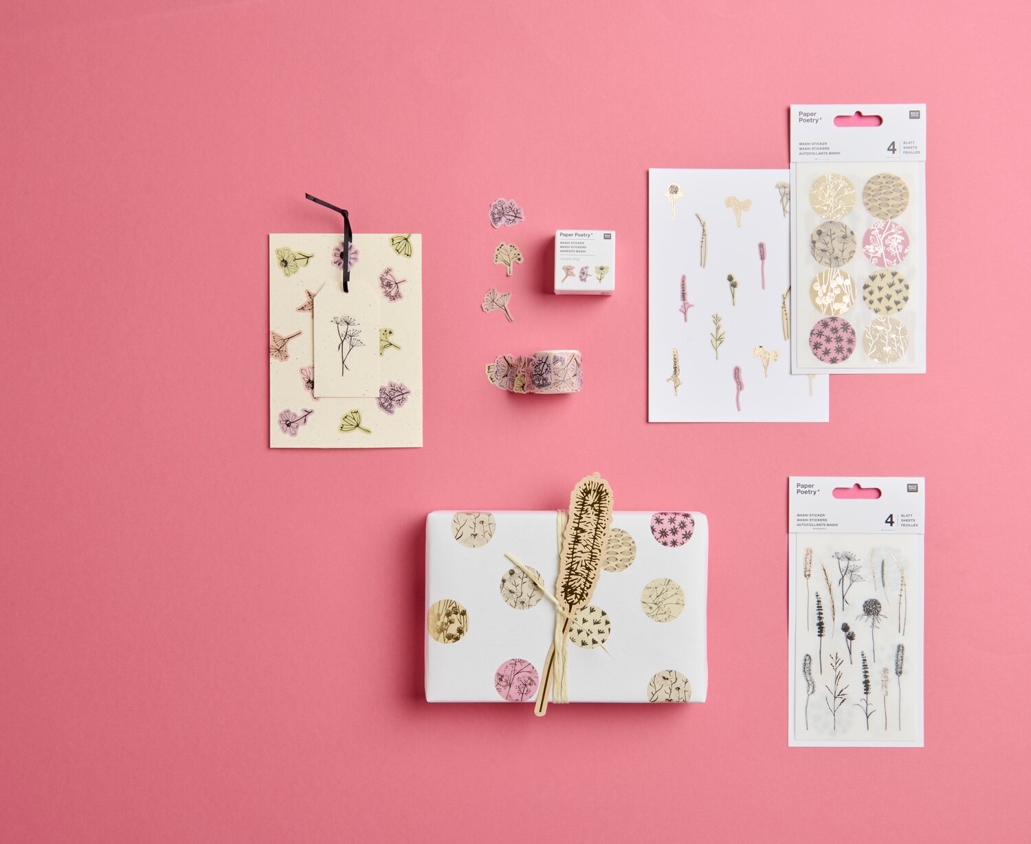 Paper Poetry Washi Sticker In the Meadow 200 Stück von Rico Design, detailreiche florale Sticker, Karten und Geschenkpapier auf rosa Hintergrund für kreatives Gestalten